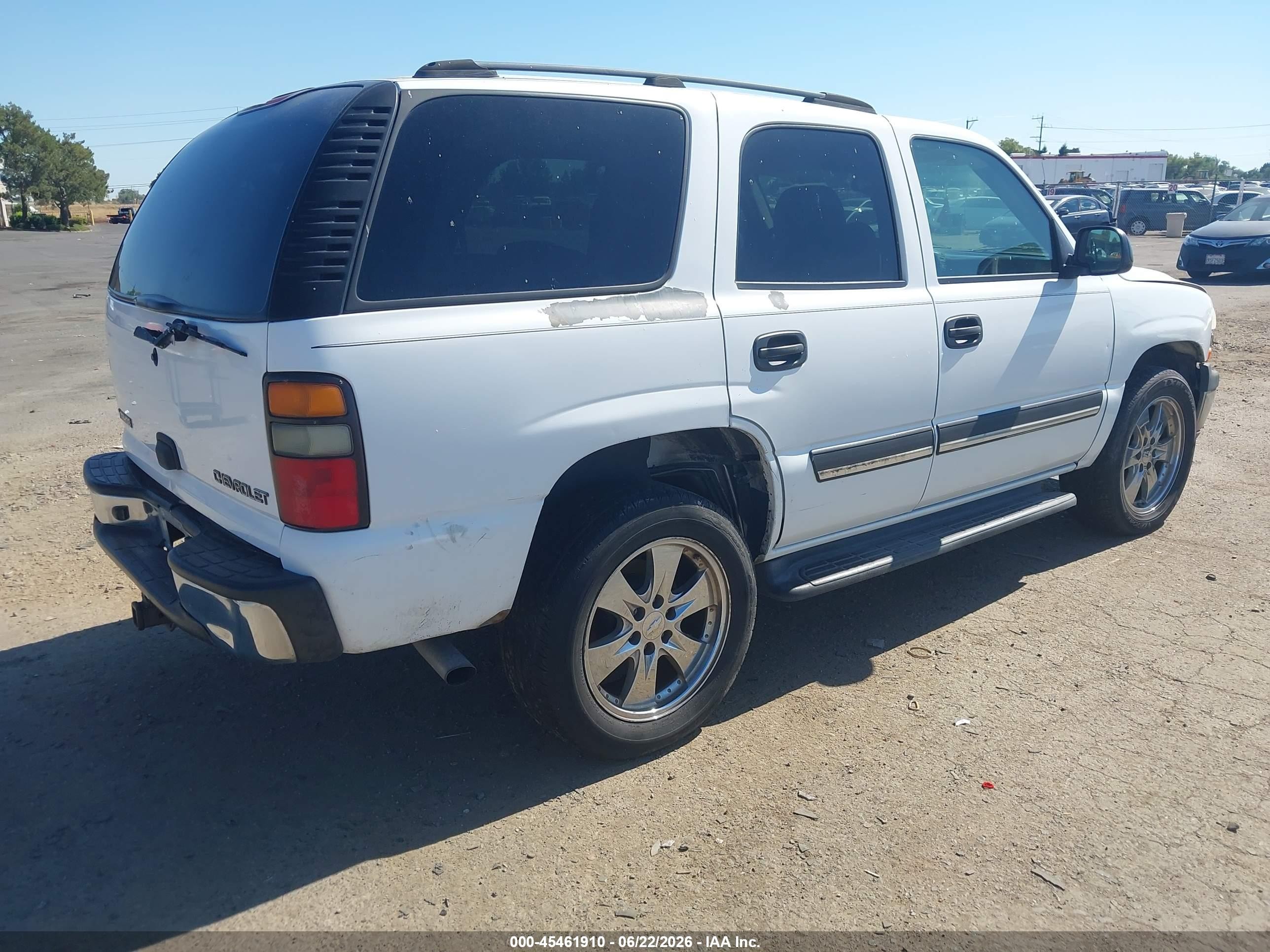 2005 Chevrolet Tahoe Ls White vin: 1GNEC13V85R176234
