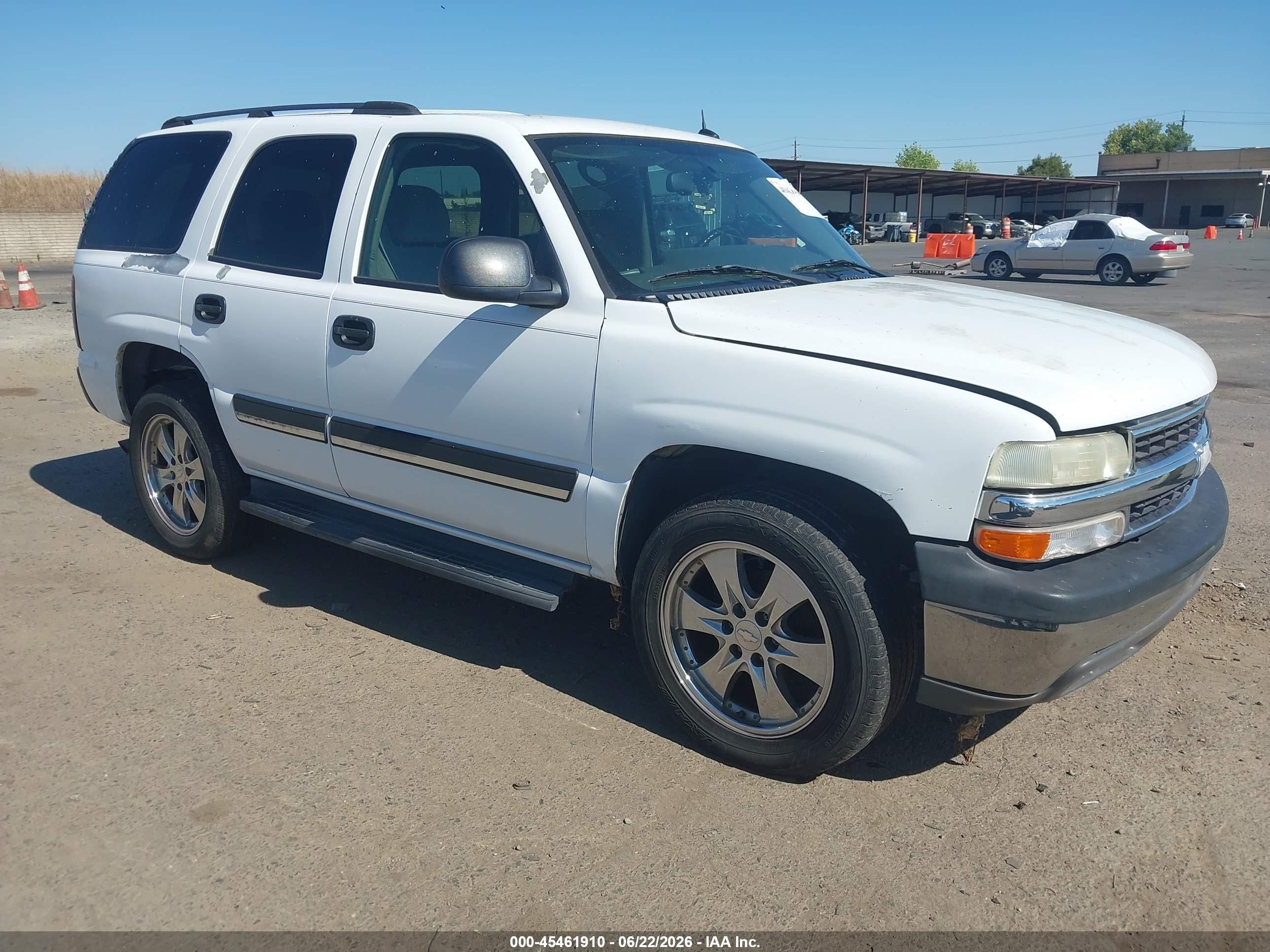 2005 Chevrolet Tahoe Ls White vin: 1GNEC13V85R176234