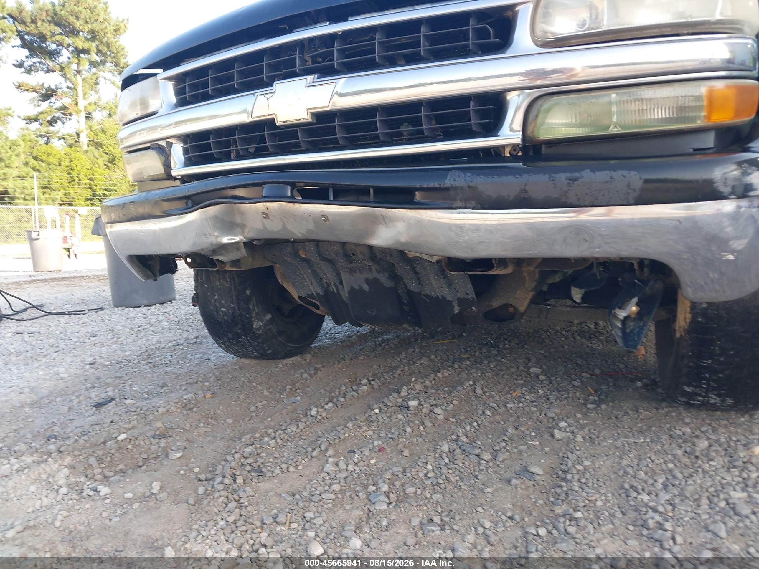 2005 Chevrolet Tahoe Ls Серый vin: 1GNEC13V85R240871