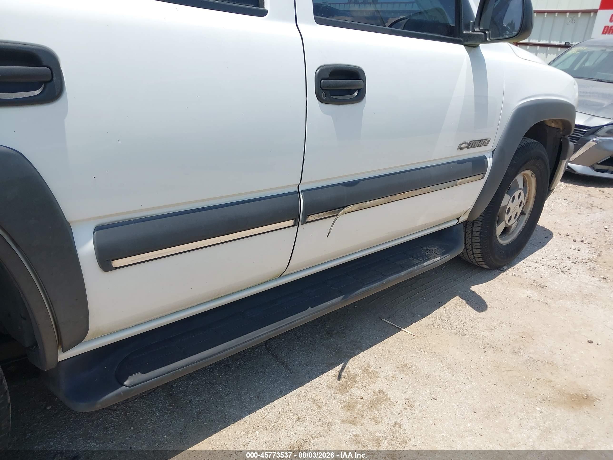 2002 Chevrolet Tahoe Ls White vin: 1GNEC13V92R150480