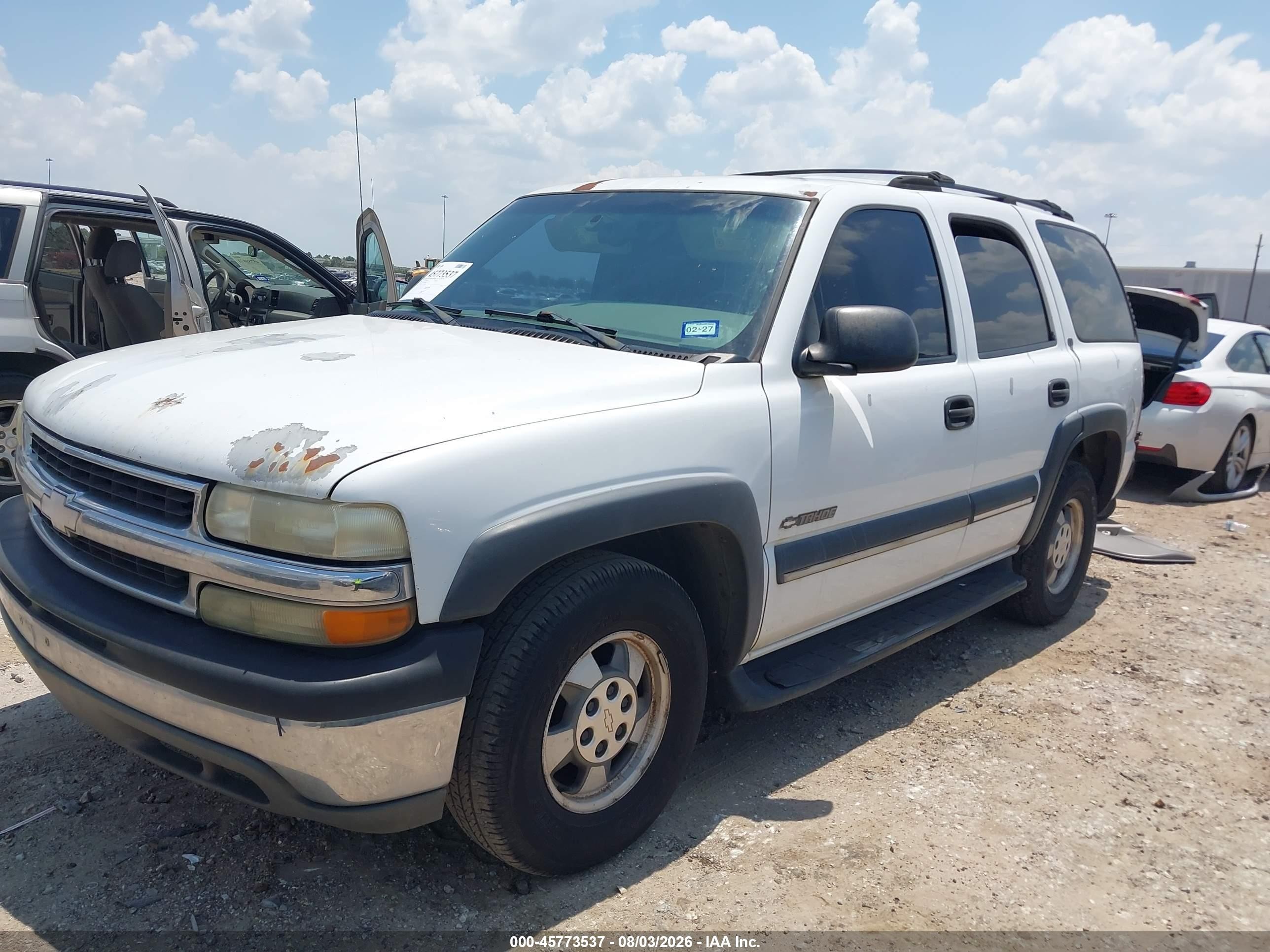 2002 Chevrolet Tahoe Ls White vin: 1GNEC13V92R150480