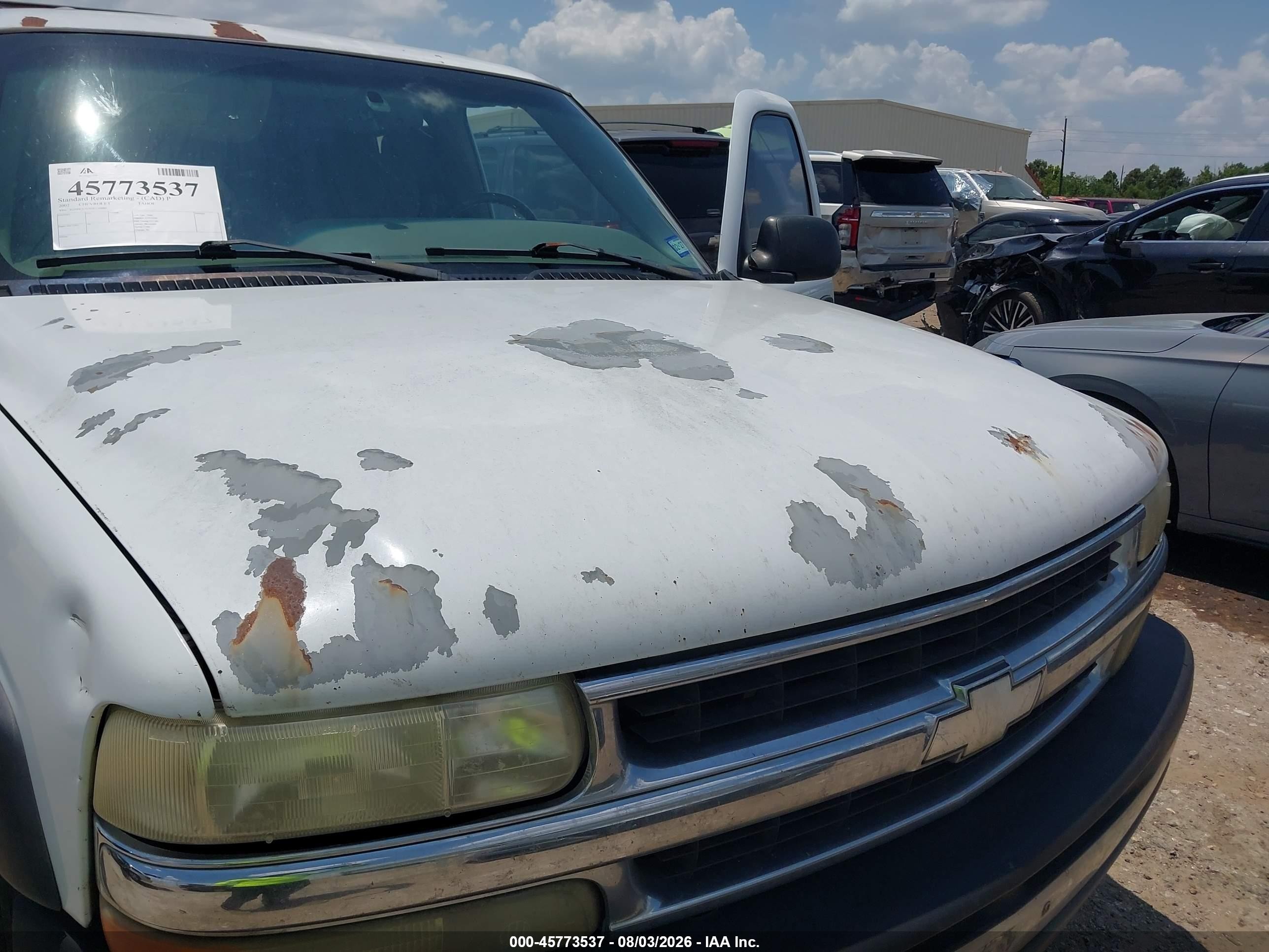 2002 Chevrolet Tahoe Ls White vin: 1GNEC13V92R150480