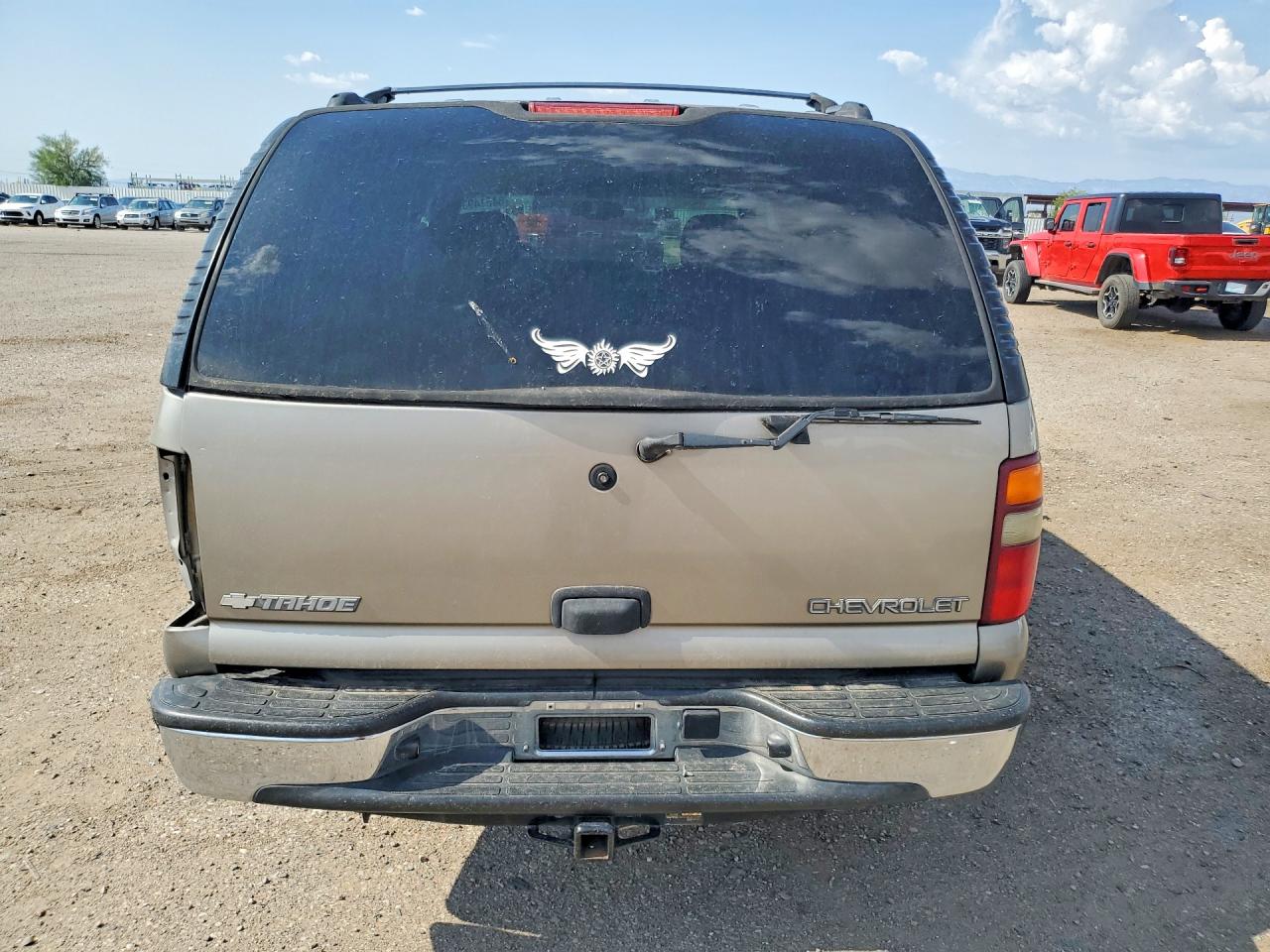2003 Chevrolet Tahoe C1500 Gold vin: 1GNEC13V93R134930