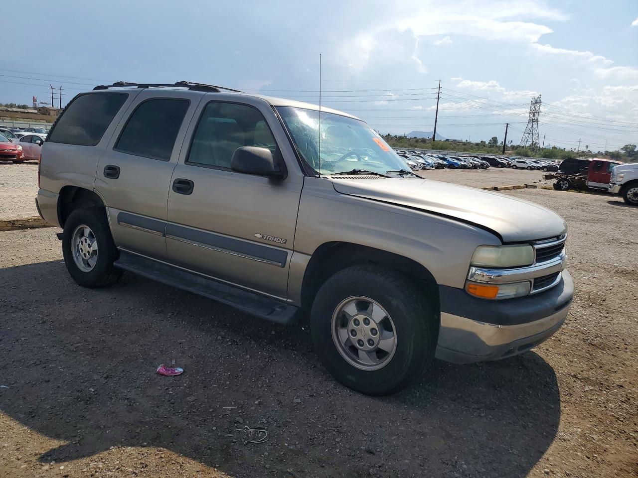 2003 Chevrolet Tahoe C1500 Gold vin: 1GNEC13V93R134930