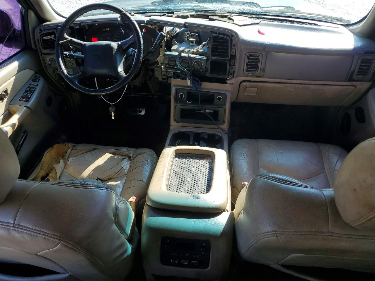 2002 Chevrolet Tahoe C1500 Burgundy vin: 1GNEC13VX2R216583