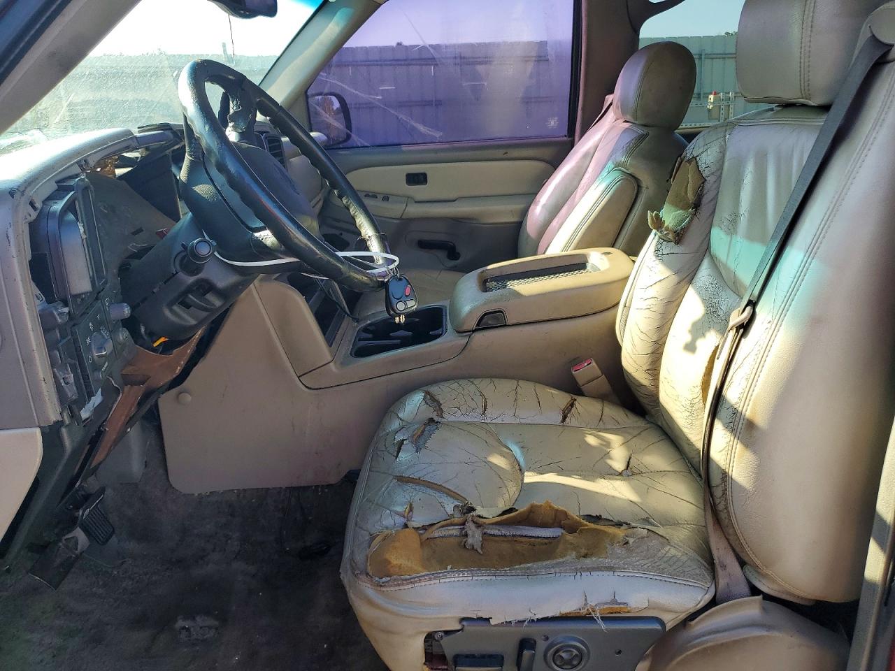 2002 Chevrolet Tahoe C1500 Burgundy vin: 1GNEC13VX2R216583