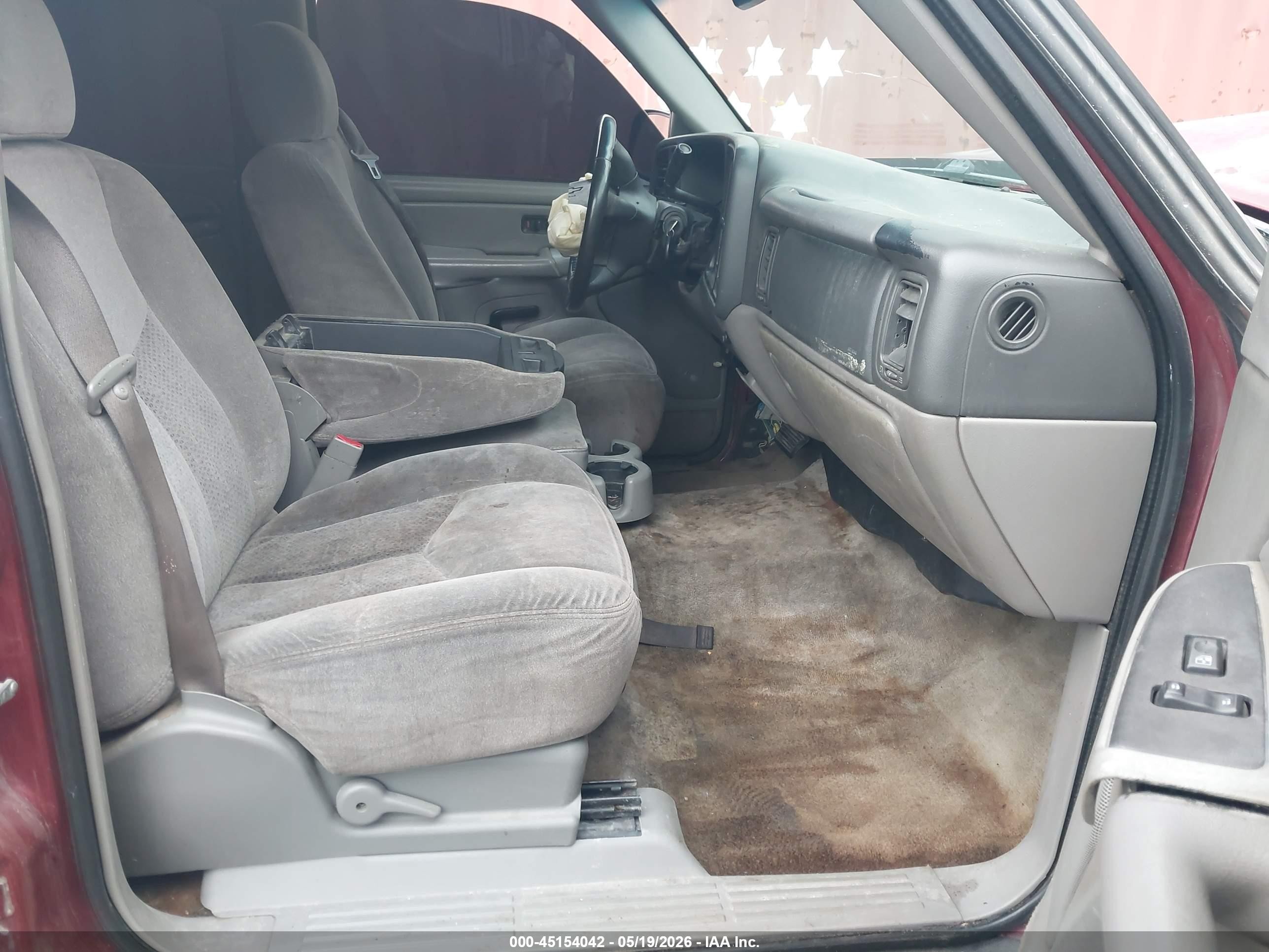 2005 Chevrolet Tahoe Ls Красный vin: 1GNEC13VX5R263598