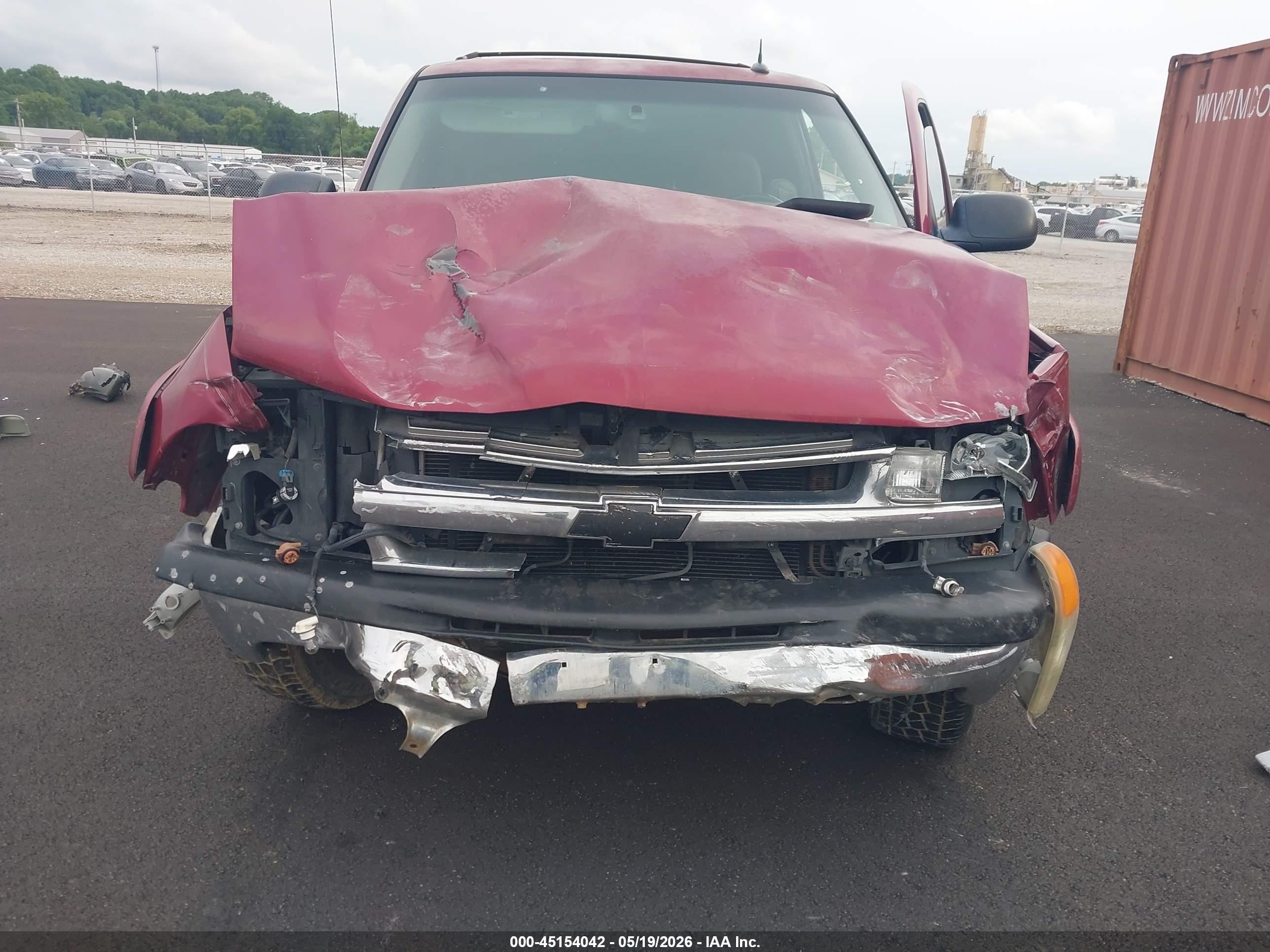 2005 Chevrolet Tahoe Ls Красный vin: 1GNEC13VX5R263598