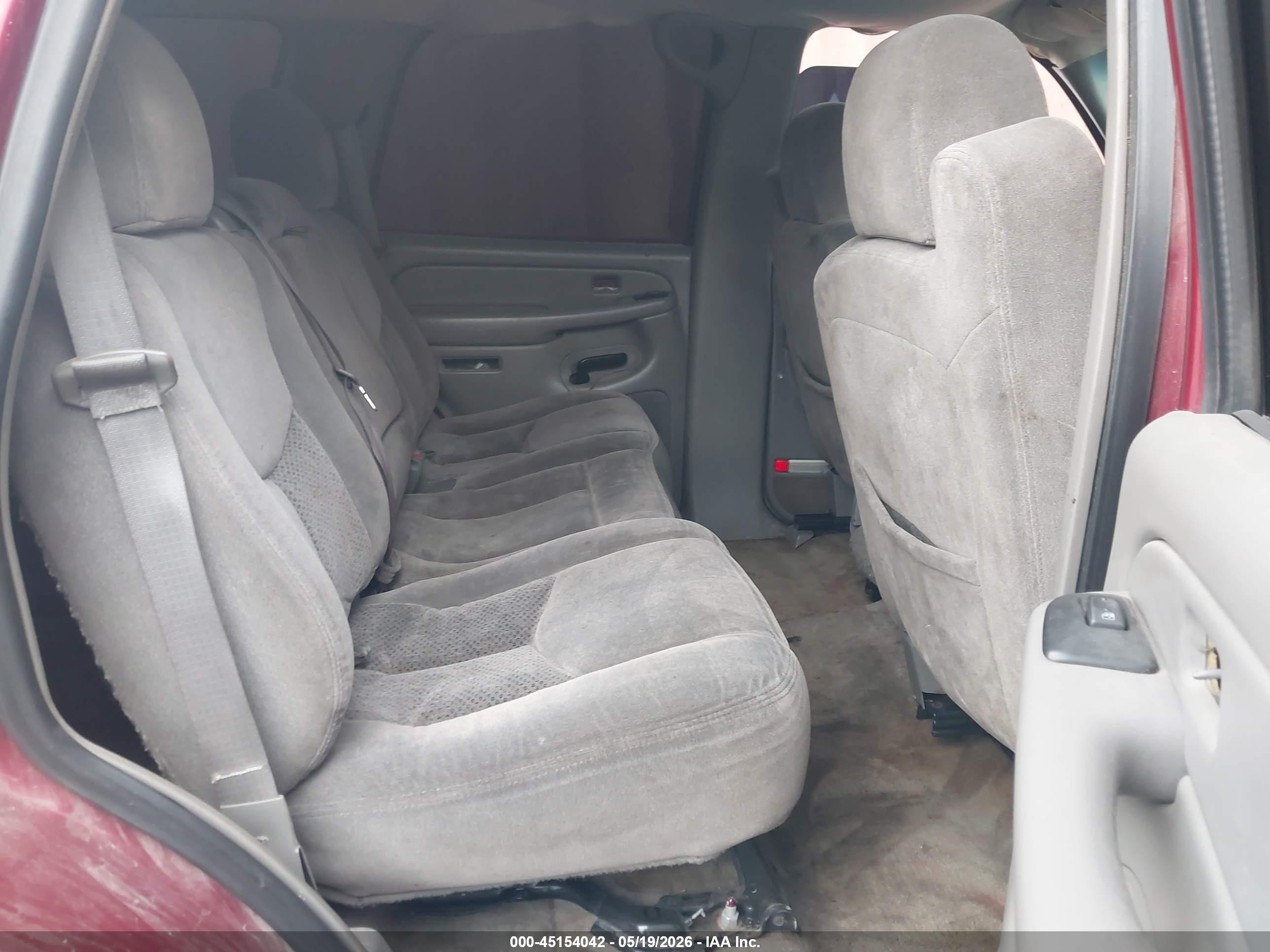 2005 Chevrolet Tahoe Ls Красный vin: 1GNEC13VX5R263598