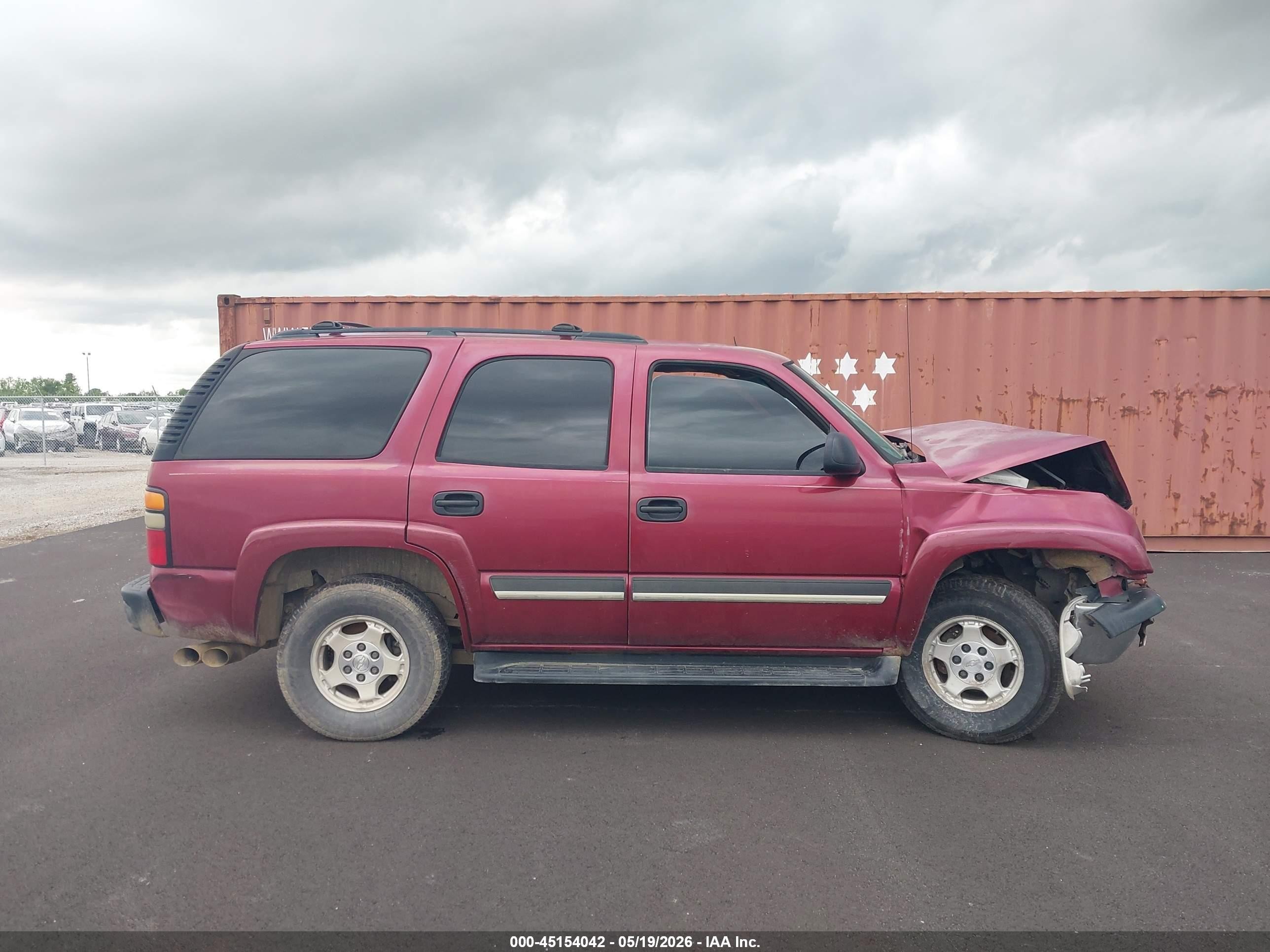 2005 Chevrolet Tahoe Ls Красный vin: 1GNEC13VX5R263598