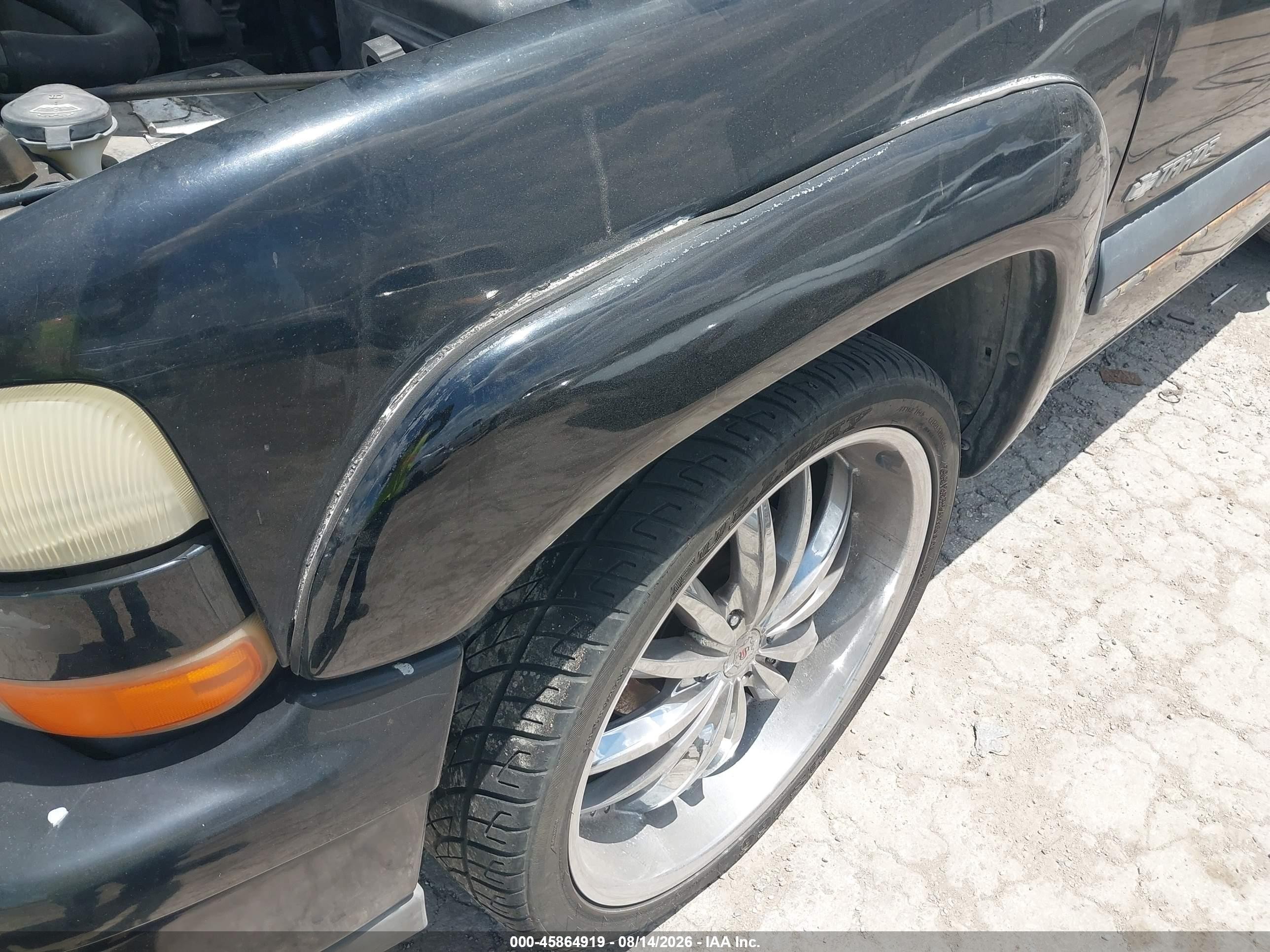 2002 Chevrolet Tahoe Lt Black vin: 1GNEC13Z02R198727