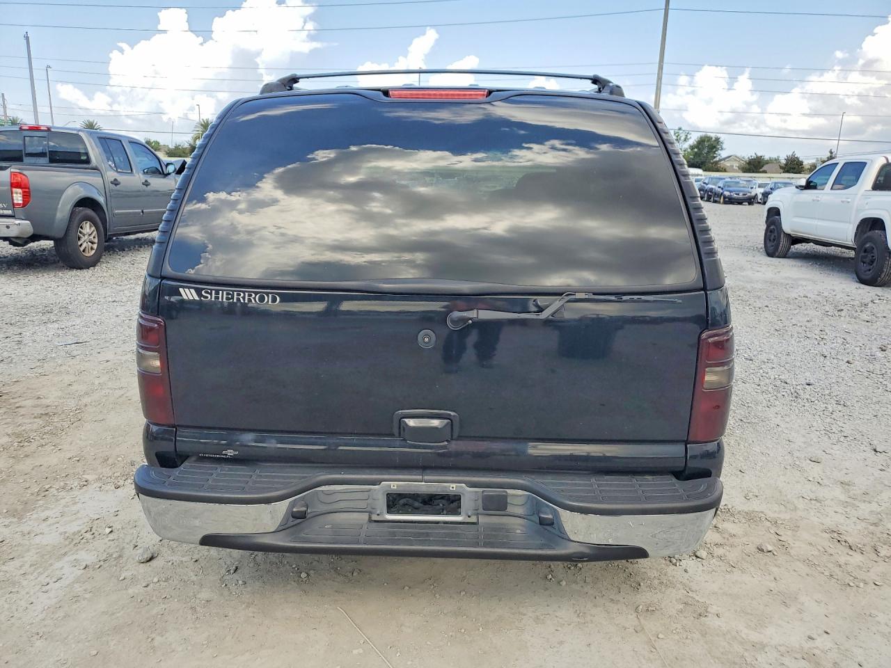2002 Chevrolet Tahoe C1500 Black vin: 1GNEC13Z02R282904