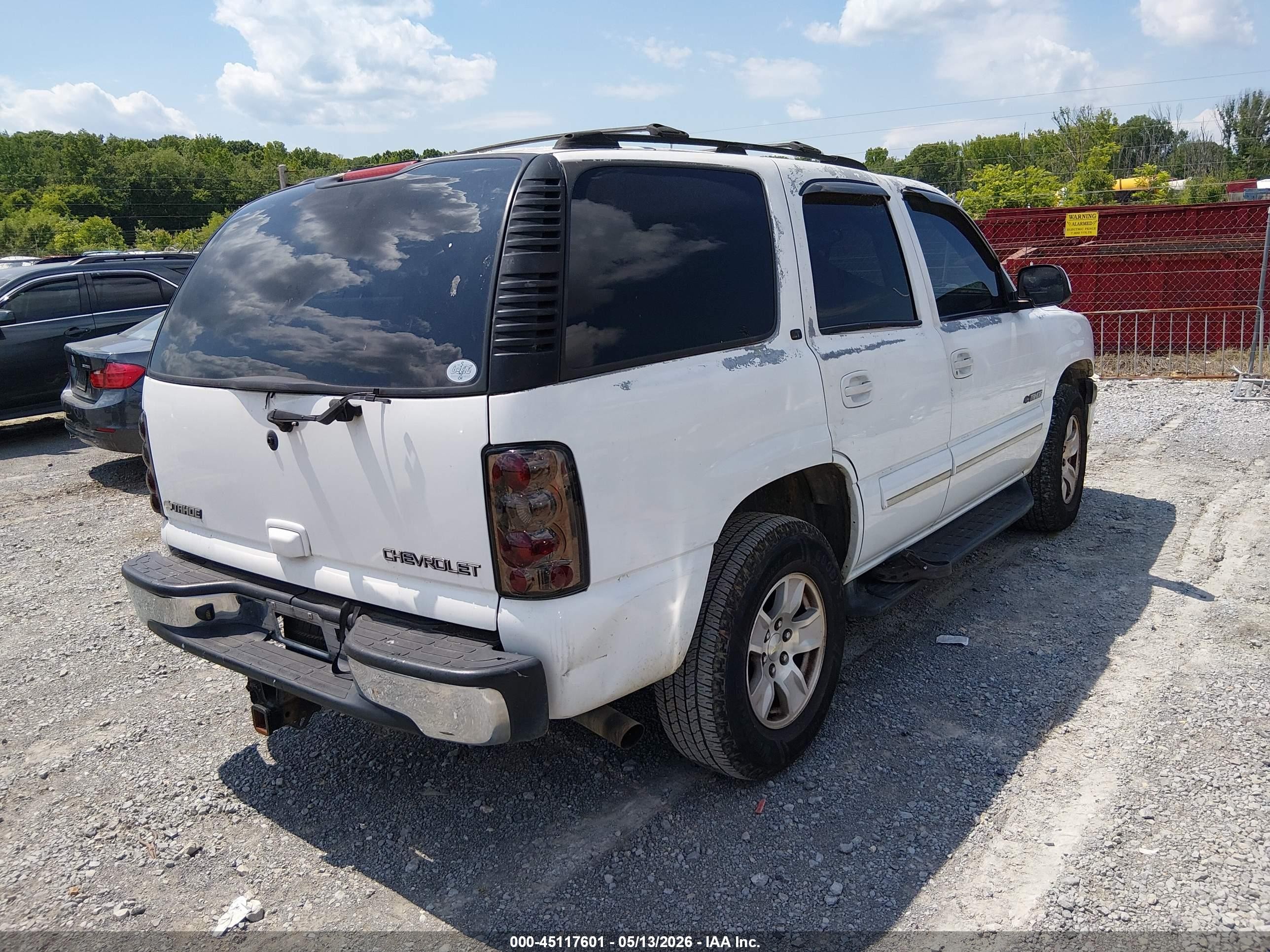 2003 Chevrolet Tahoe Lt White vin: 1GNEC13Z03J129603