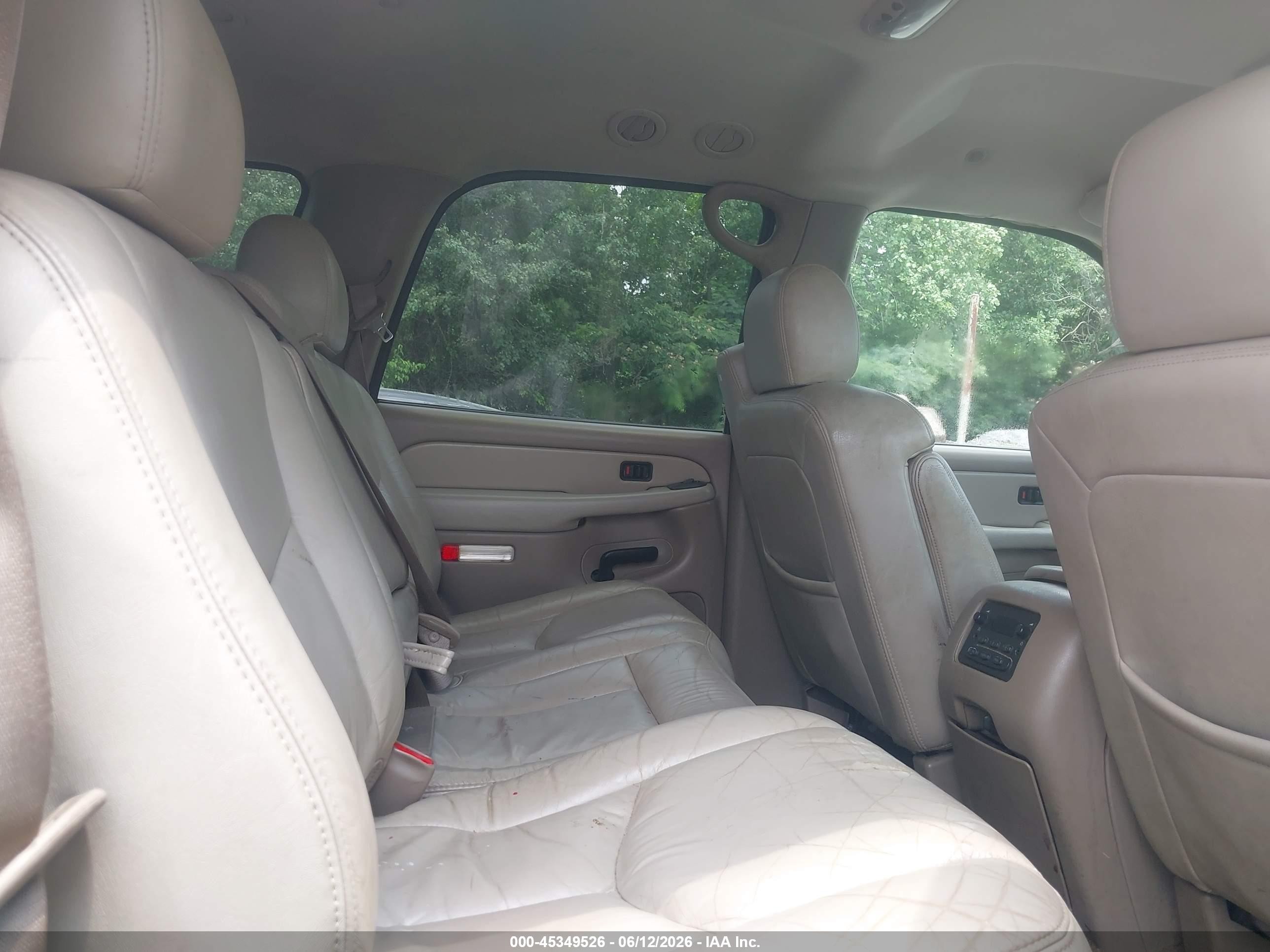 2003 Chevrolet Tahoe Lt White vin: 1GNEC13Z03R231274
