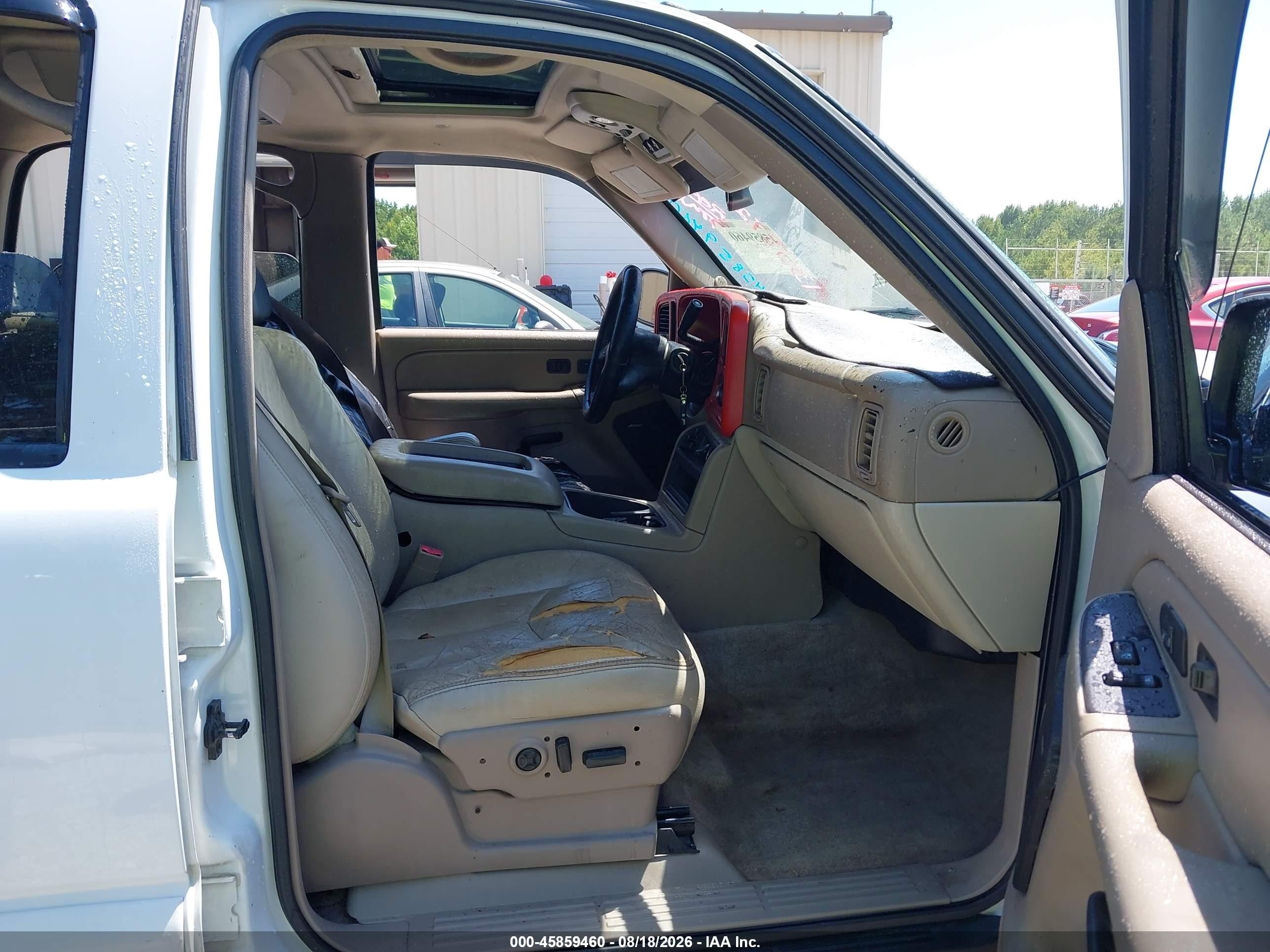 2004 Chevrolet Tahoe Lt White vin: 1GNEC13Z04J135872