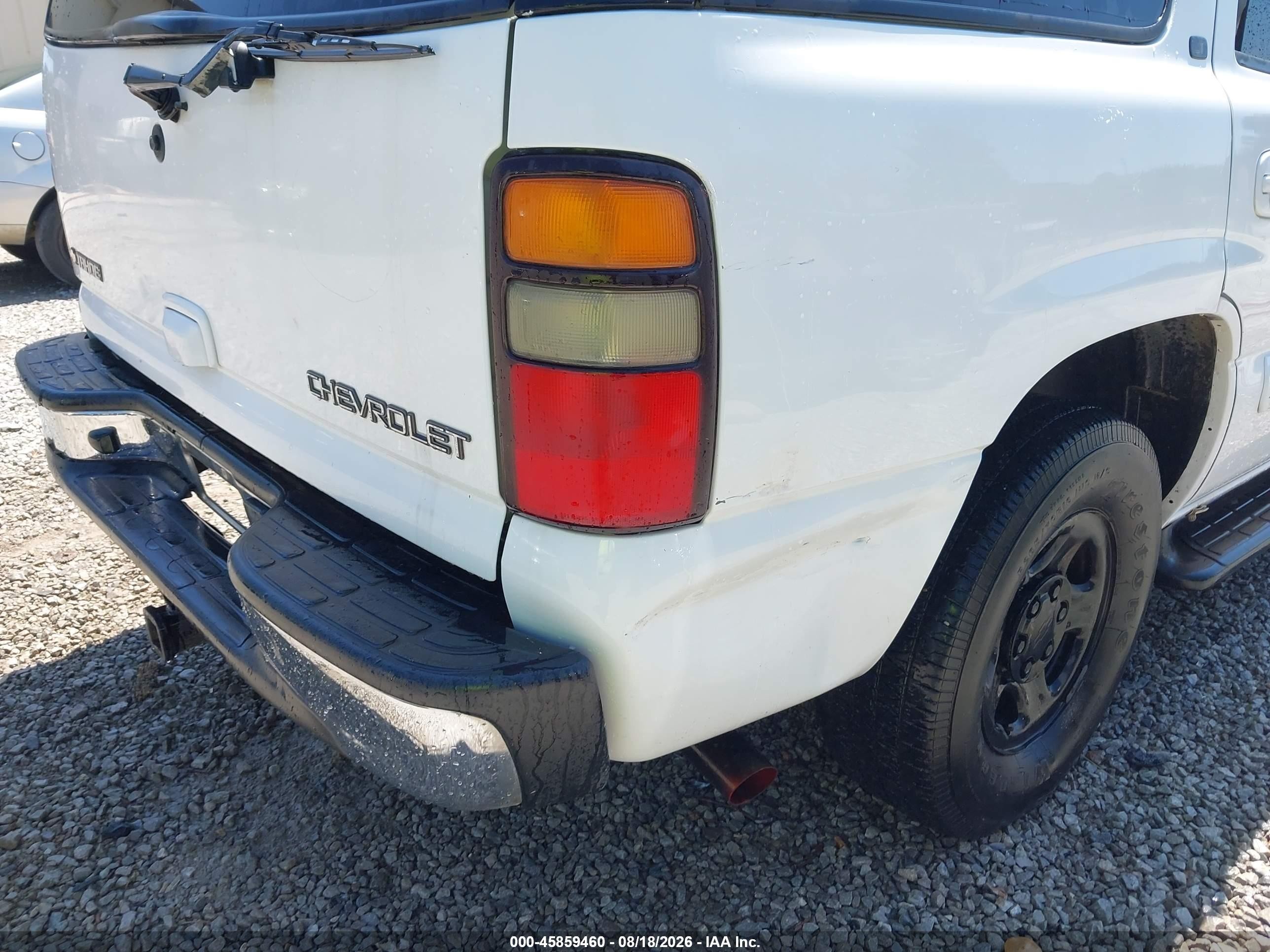 2004 Chevrolet Tahoe Lt White vin: 1GNEC13Z04J135872