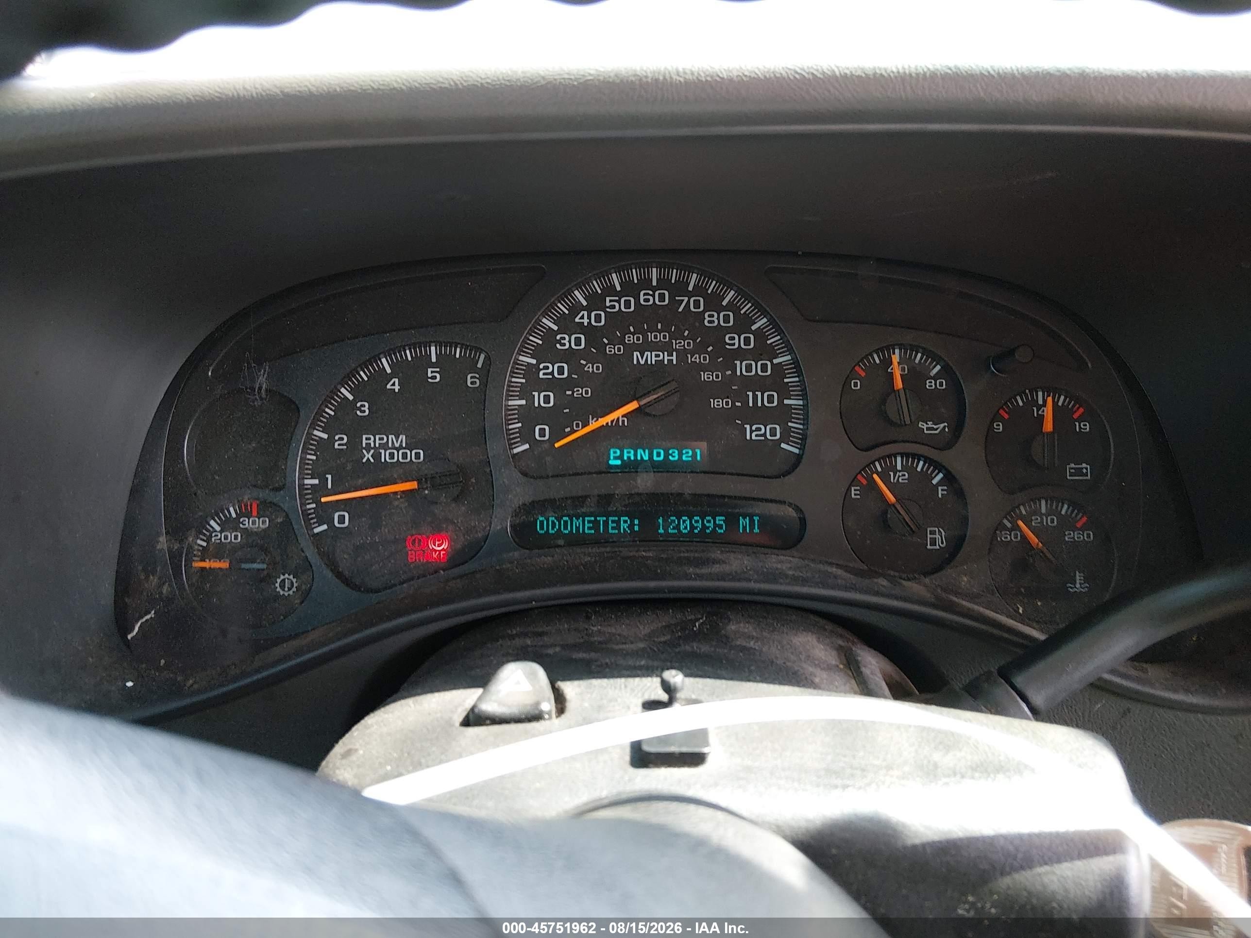2004 Chevrolet Tahoe Ls White vin: 1GNEC13Z04J197076
