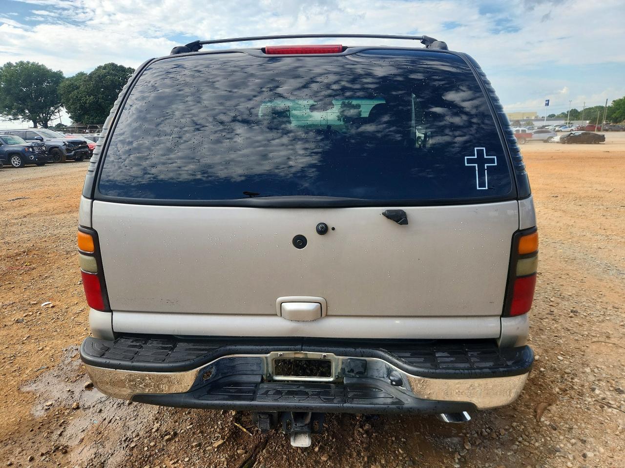2004 Chevrolet Tahoe C1500 Brown vin: 1GNEC13Z04J321590