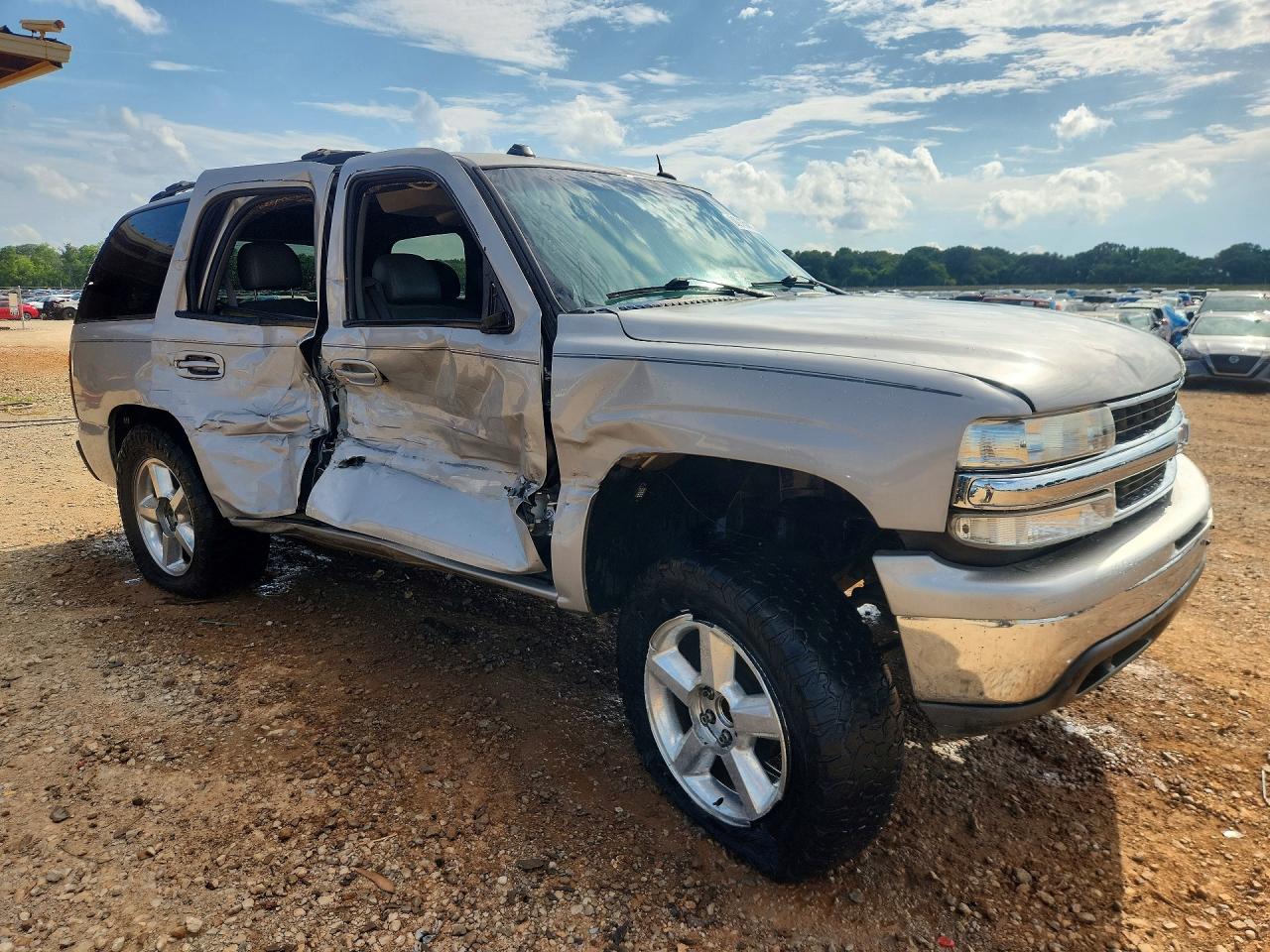 2004 Chevrolet Tahoe C1500 Brown vin: 1GNEC13Z04J321590