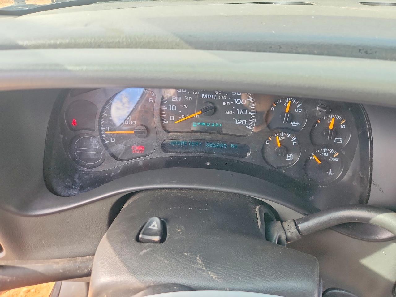 2004 Chevrolet Tahoe C1500 Brown vin: 1GNEC13Z04J321590