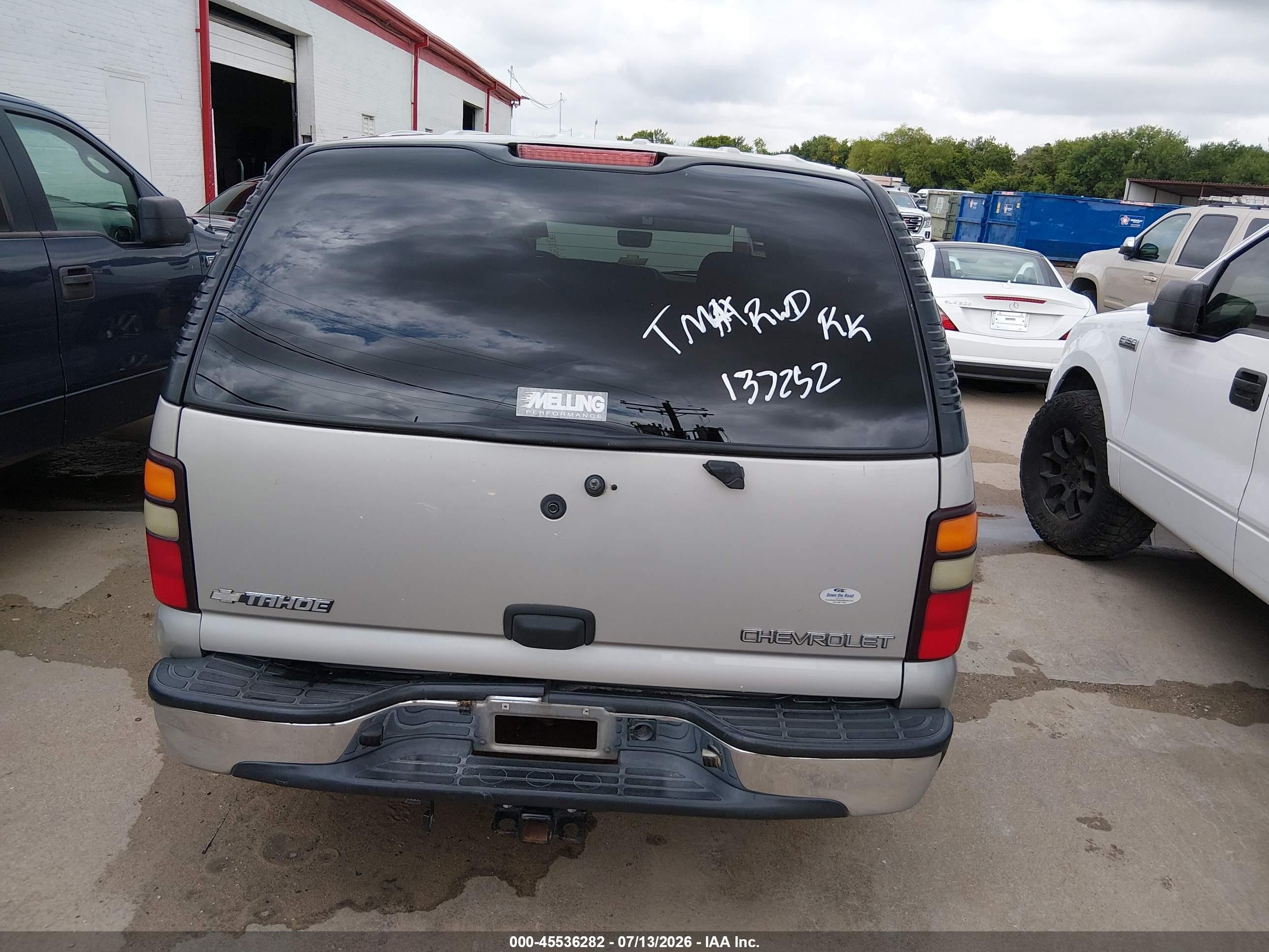 2004 Chevrolet Tahoe Ls Beige vin: 1GNEC13Z04R137252