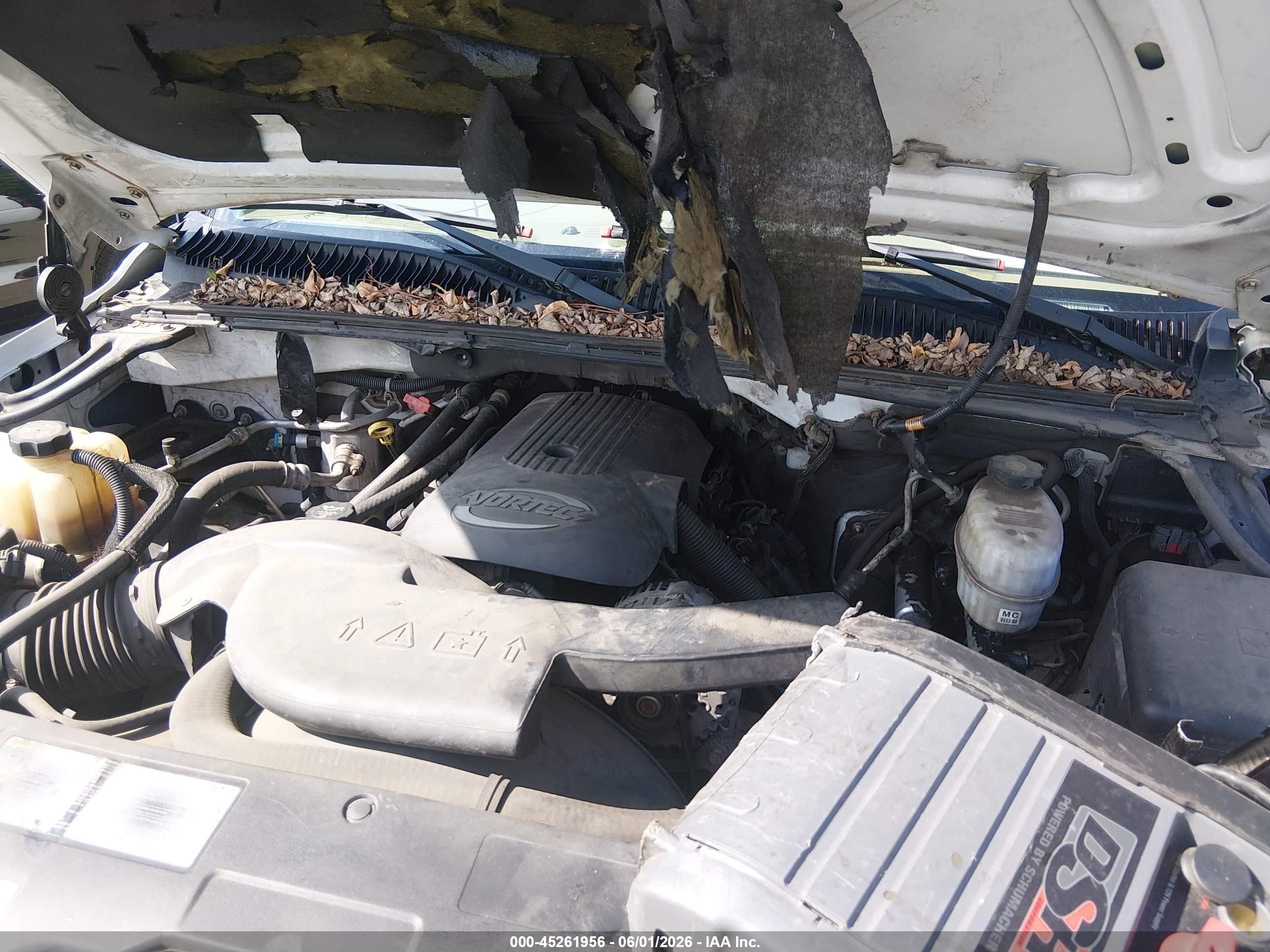 2004 Chevrolet Tahoe Lt Белый vin: 1GNEC13Z04R207199