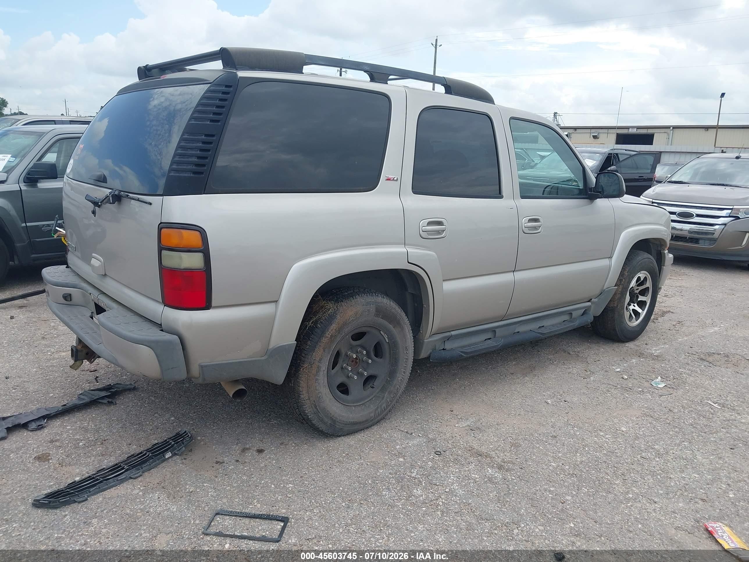 2006 Chevrolet Tahoe Z71 Beige vin: 1GNEC13Z06R167239