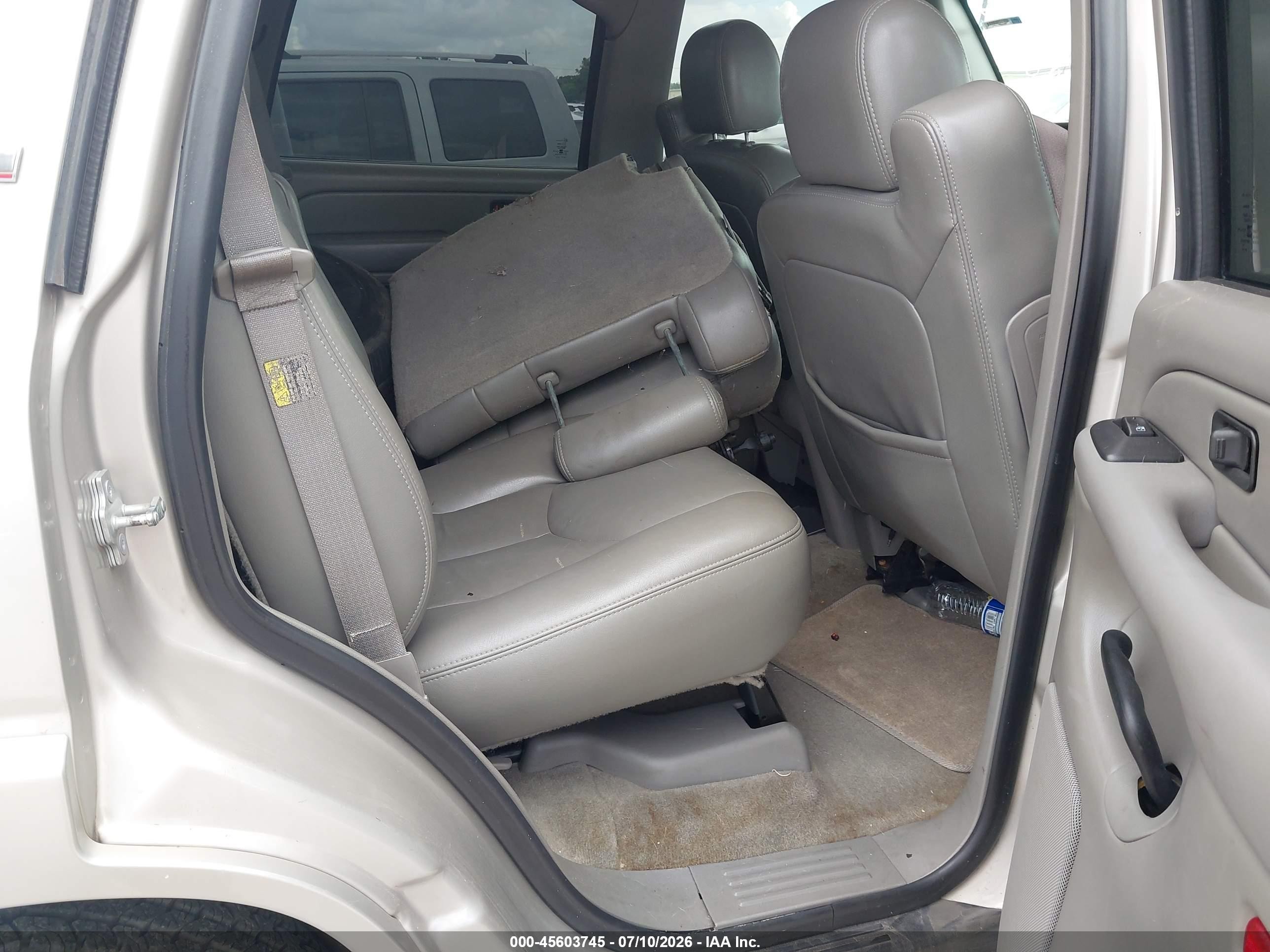 2006 Chevrolet Tahoe Z71 Beige vin: 1GNEC13Z06R167239