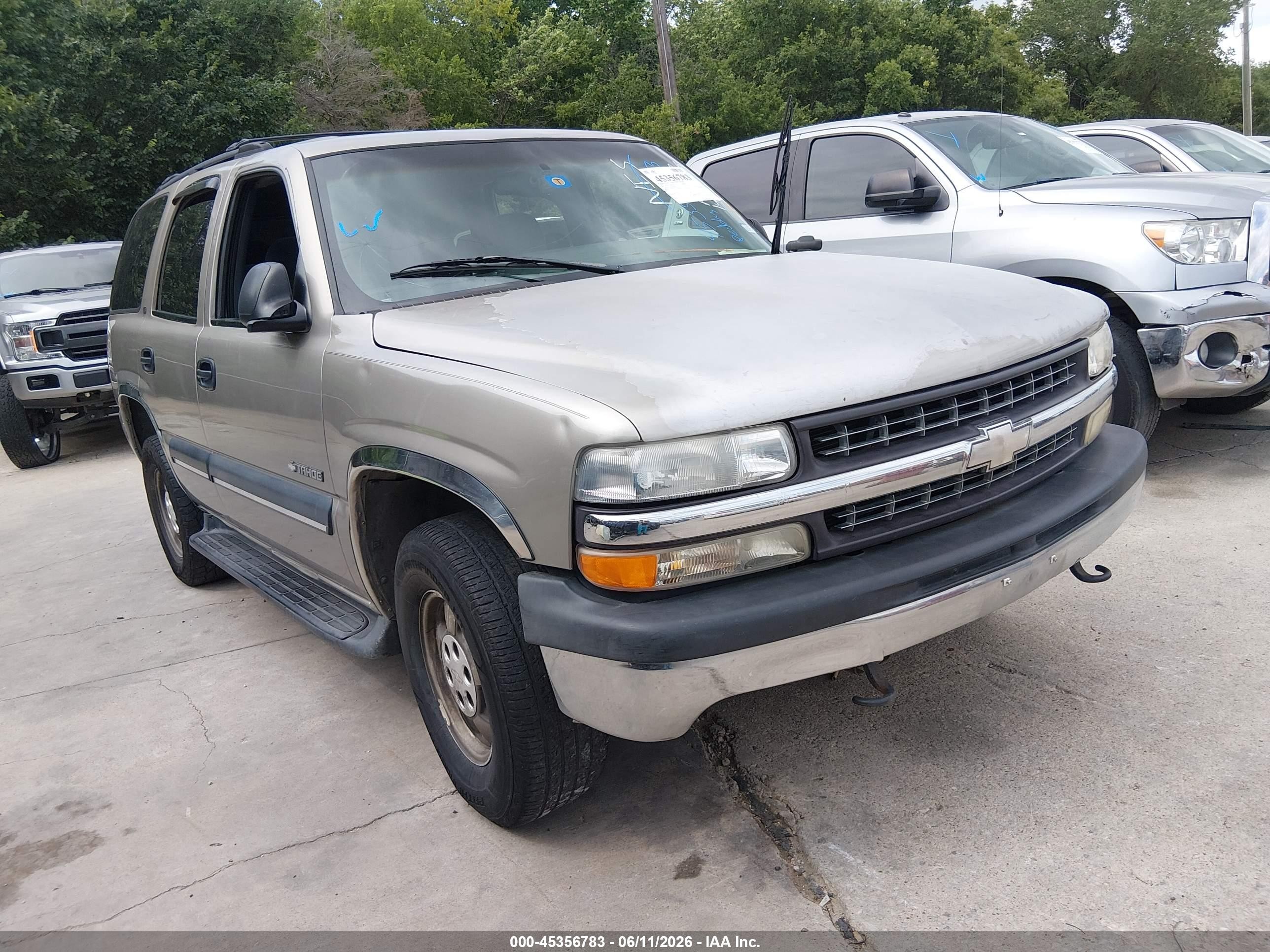 2002 Chevrolet Tahoe Ls Beige vin: 1GNEC13Z12R213963