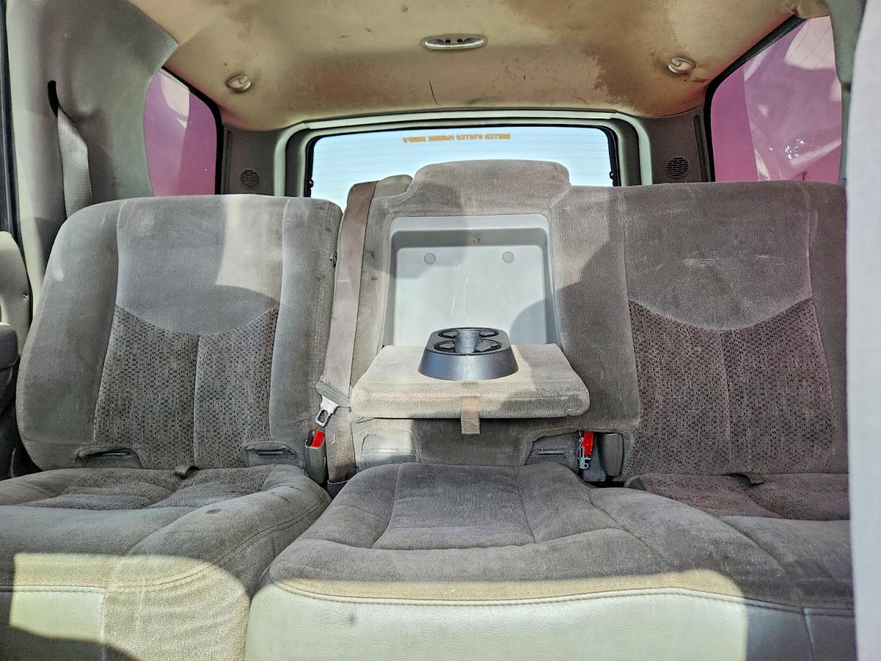 2004 Chevrolet Tahoe Gold vin: 1GNEC13Z14R106804