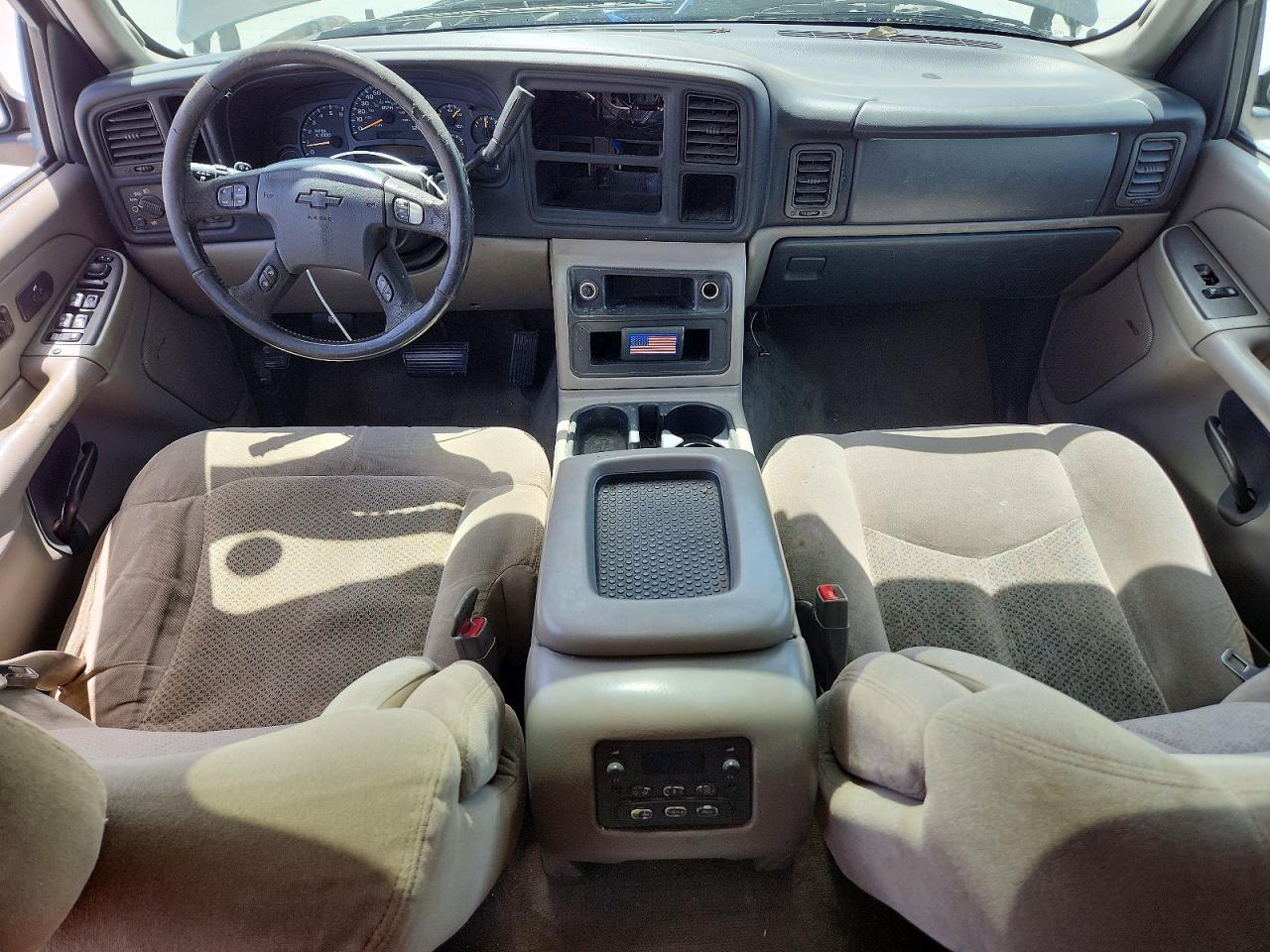 2004 Chevrolet Tahoe Gold vin: 1GNEC13Z14R106804