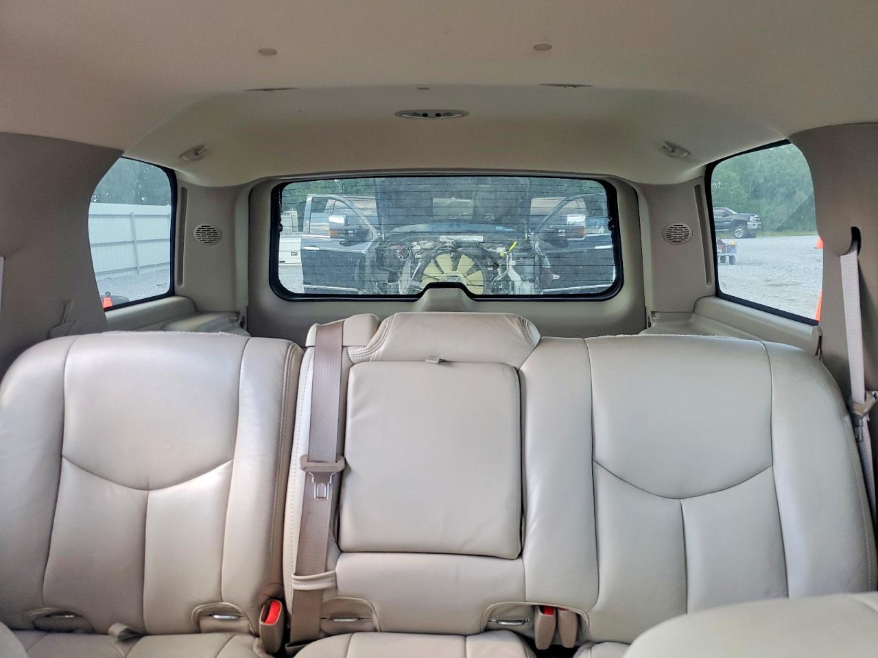 2004 Chevrolet Tahoe C1500 Золотой vin: 1GNEC13Z14R179378