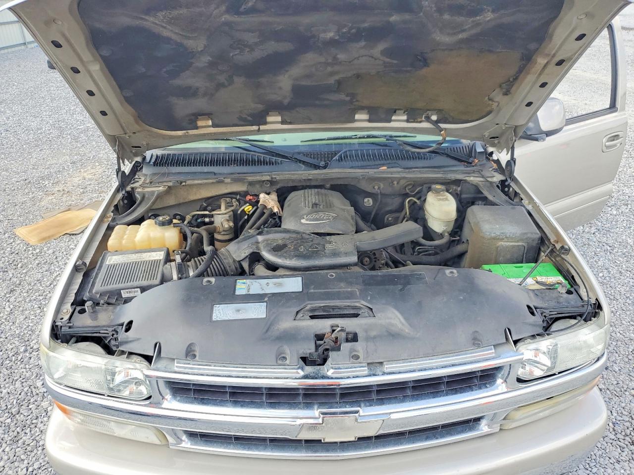 2004 Chevrolet Tahoe C1500 Золотой vin: 1GNEC13Z14R179378