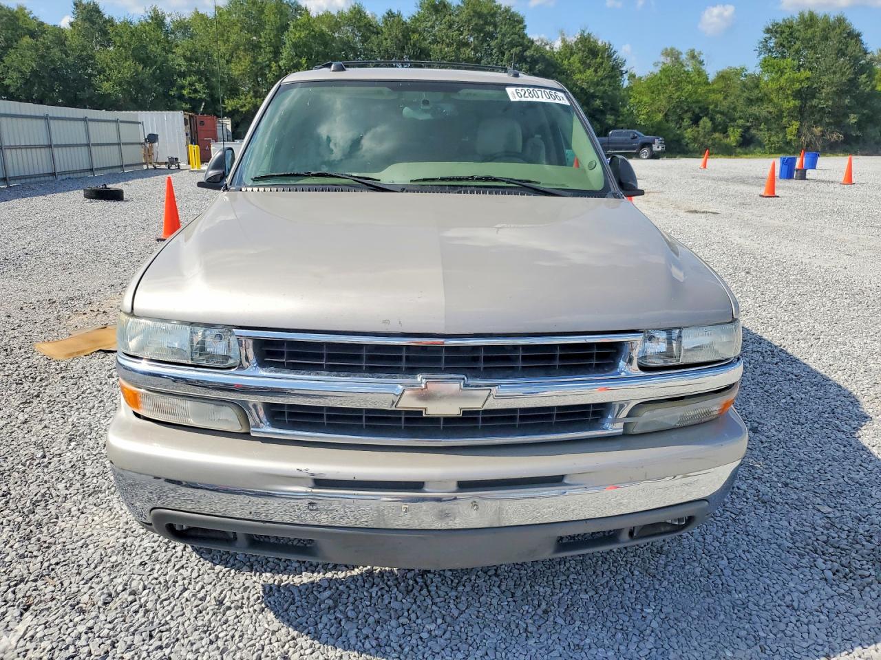 2004 Chevrolet Tahoe C1500 Золотой vin: 1GNEC13Z14R179378