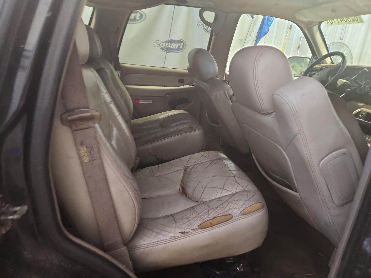 2004 Chevrolet Tahoe C1500 Черный vin: 1GNEC13Z14R208703