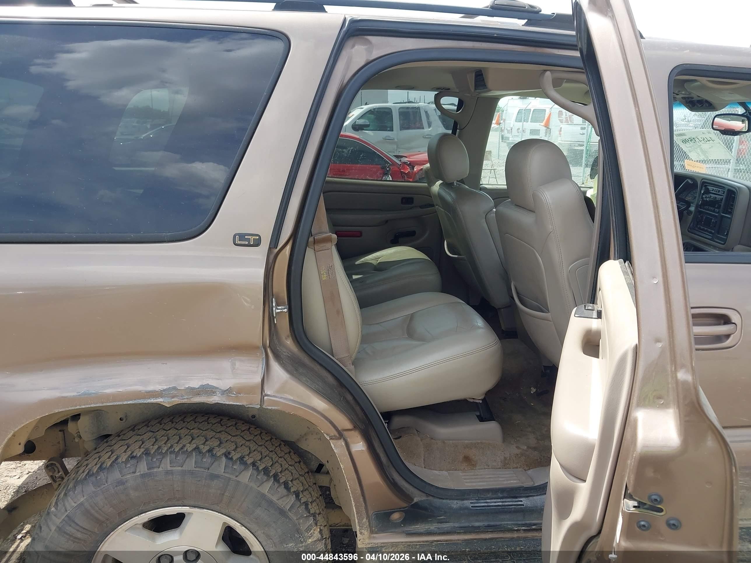 2004 Chevrolet Tahoe Lt Gold vin: 1GNEC13Z14R298256