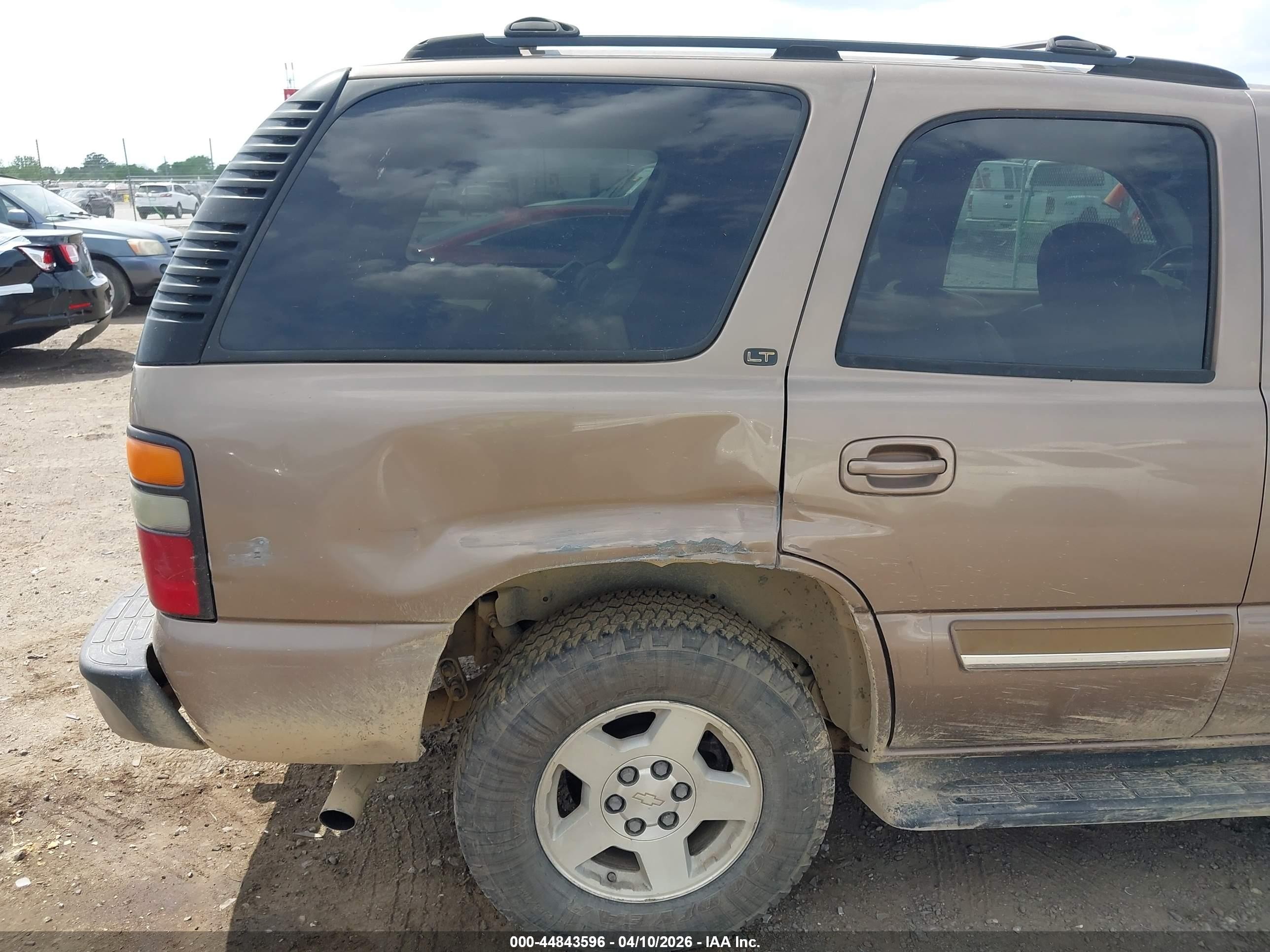 2004 Chevrolet Tahoe Lt Gold vin: 1GNEC13Z14R298256