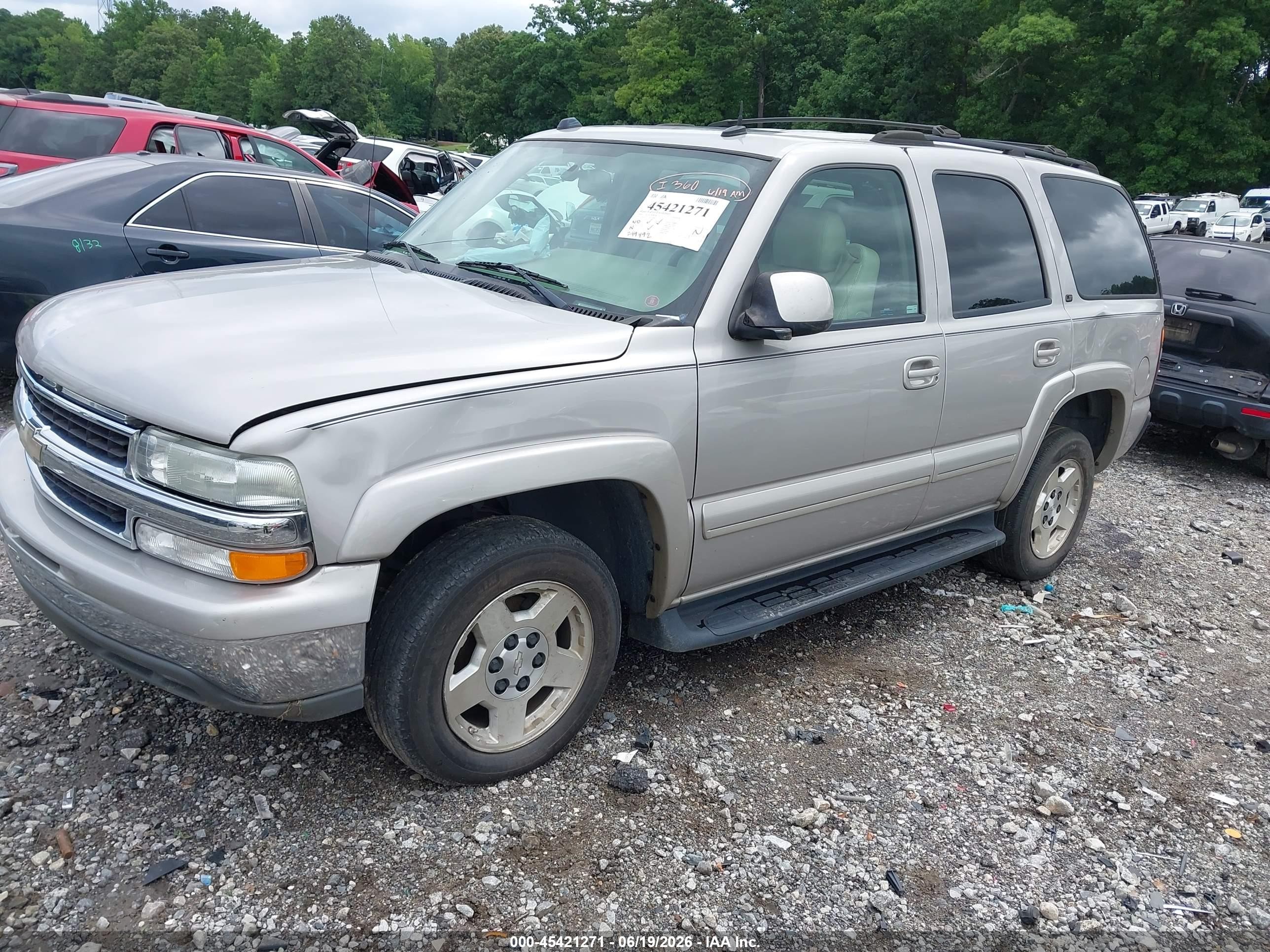 2004 Chevrolet Tahoe Lt Серебряный vin: 1GNEC13Z24J168887
