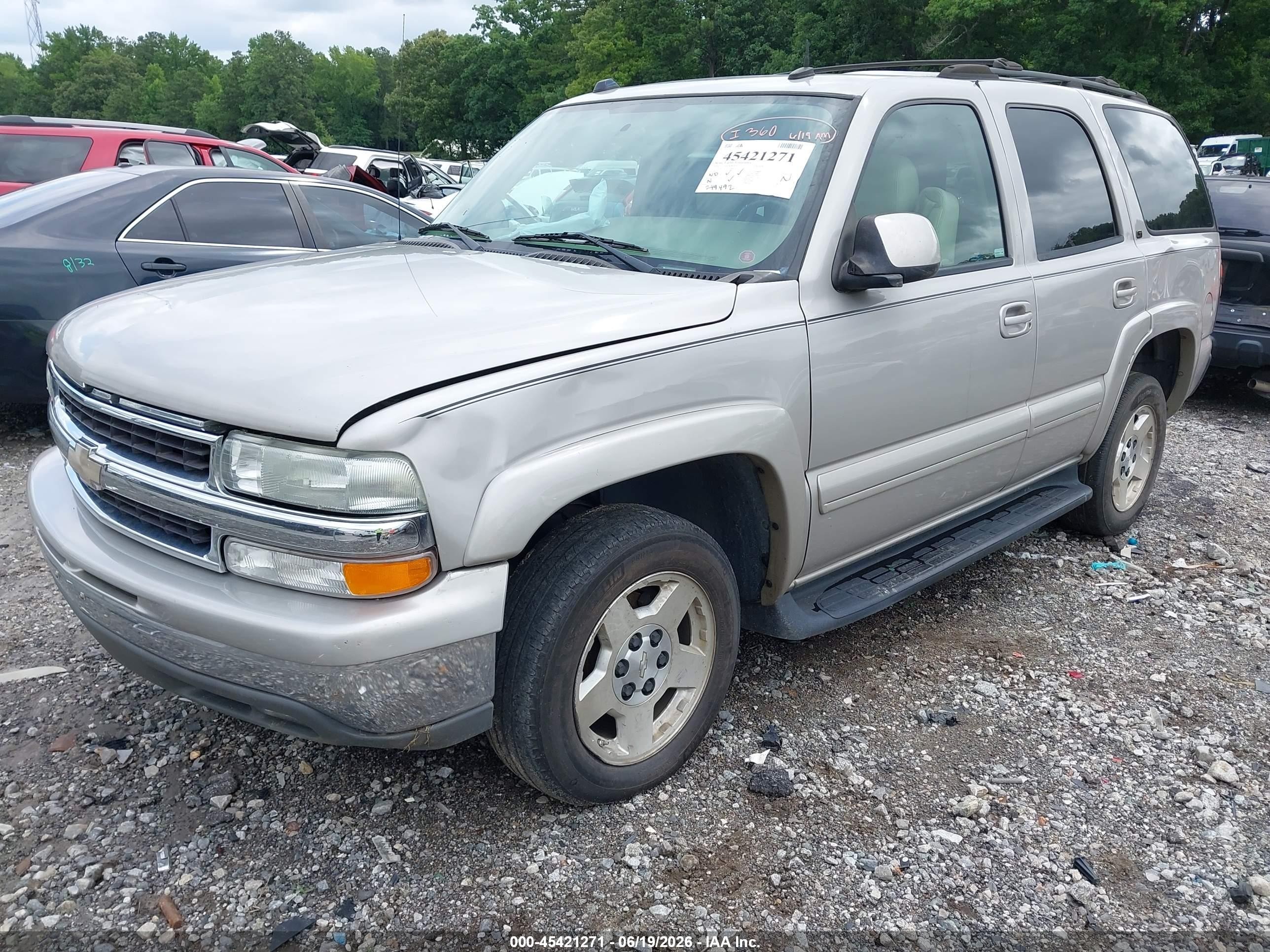 2004 Chevrolet Tahoe Lt Серебряный vin: 1GNEC13Z24J168887