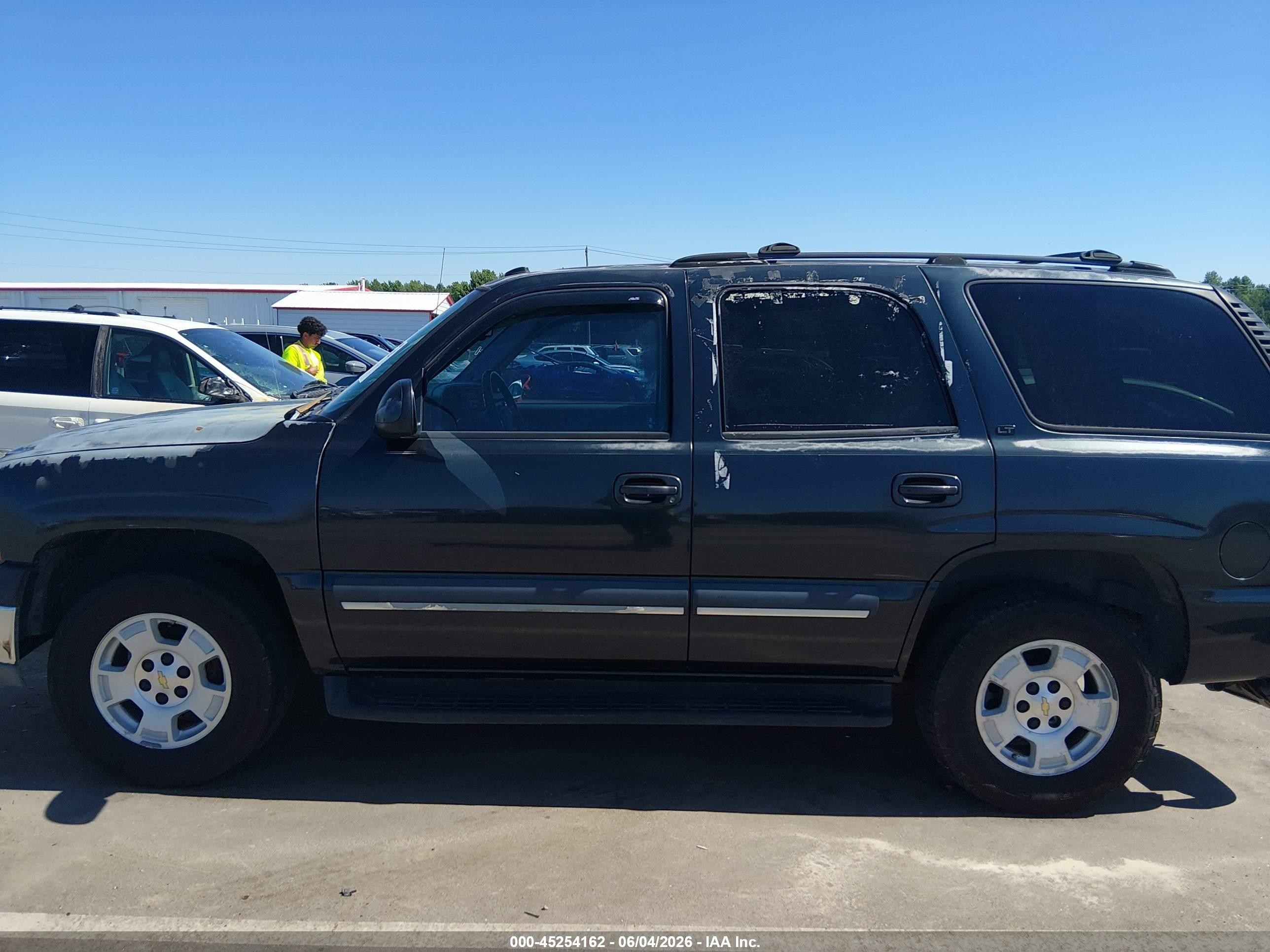 2004 Chevrolet Tahoe Lt Black vin: 1GNEC13Z24J170400