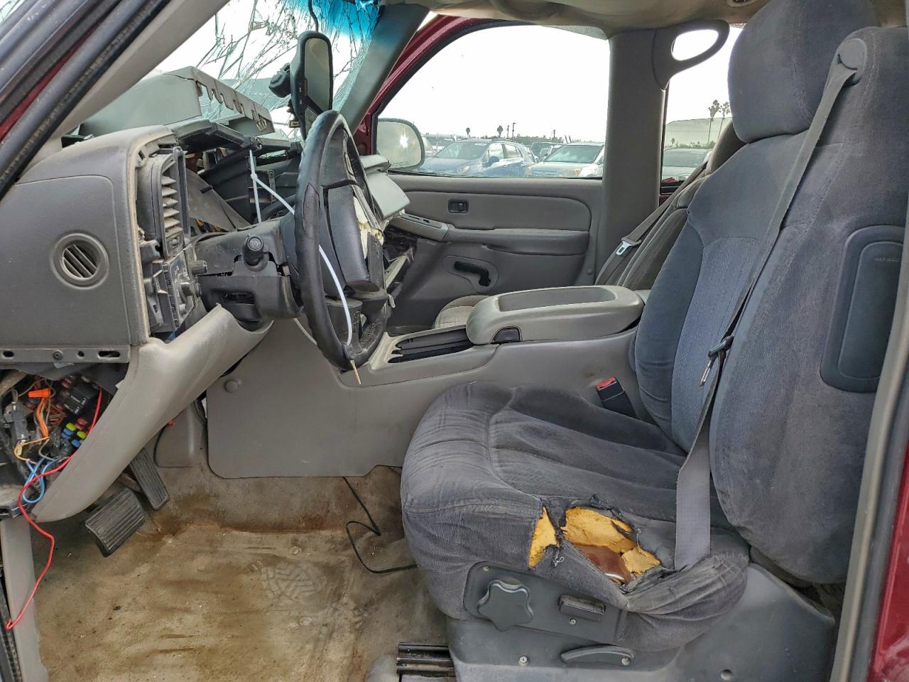 2004 Chevrolet Tahoe C1500 Maroon vin: 1GNEC13Z24R232136