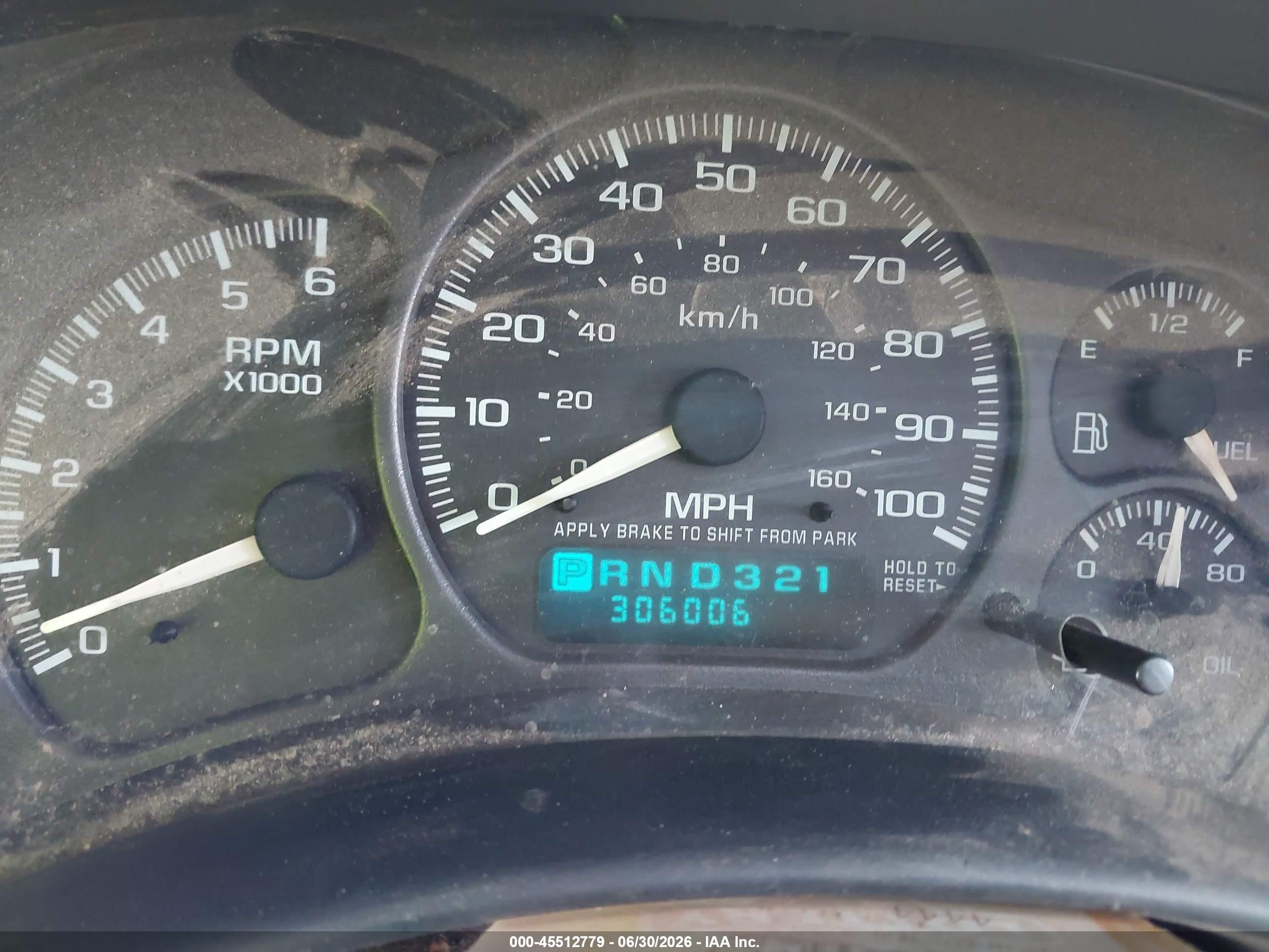2002 Chevrolet Tahoe Ls Red vin: 1GNEC13Z32R208182