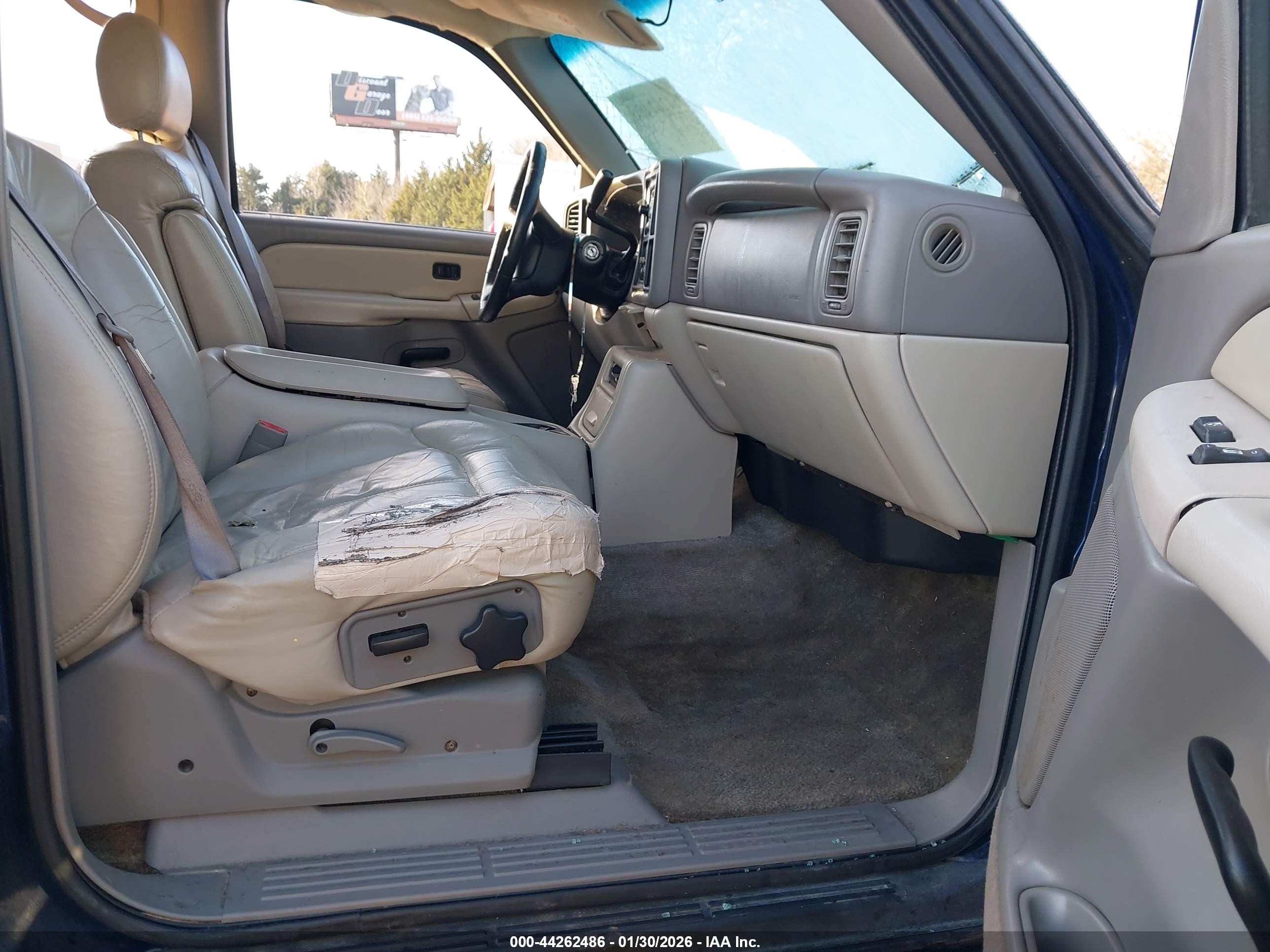 2002 Chevrolet Tahoe Ls Blue vin: 1GNEC13Z32R214595