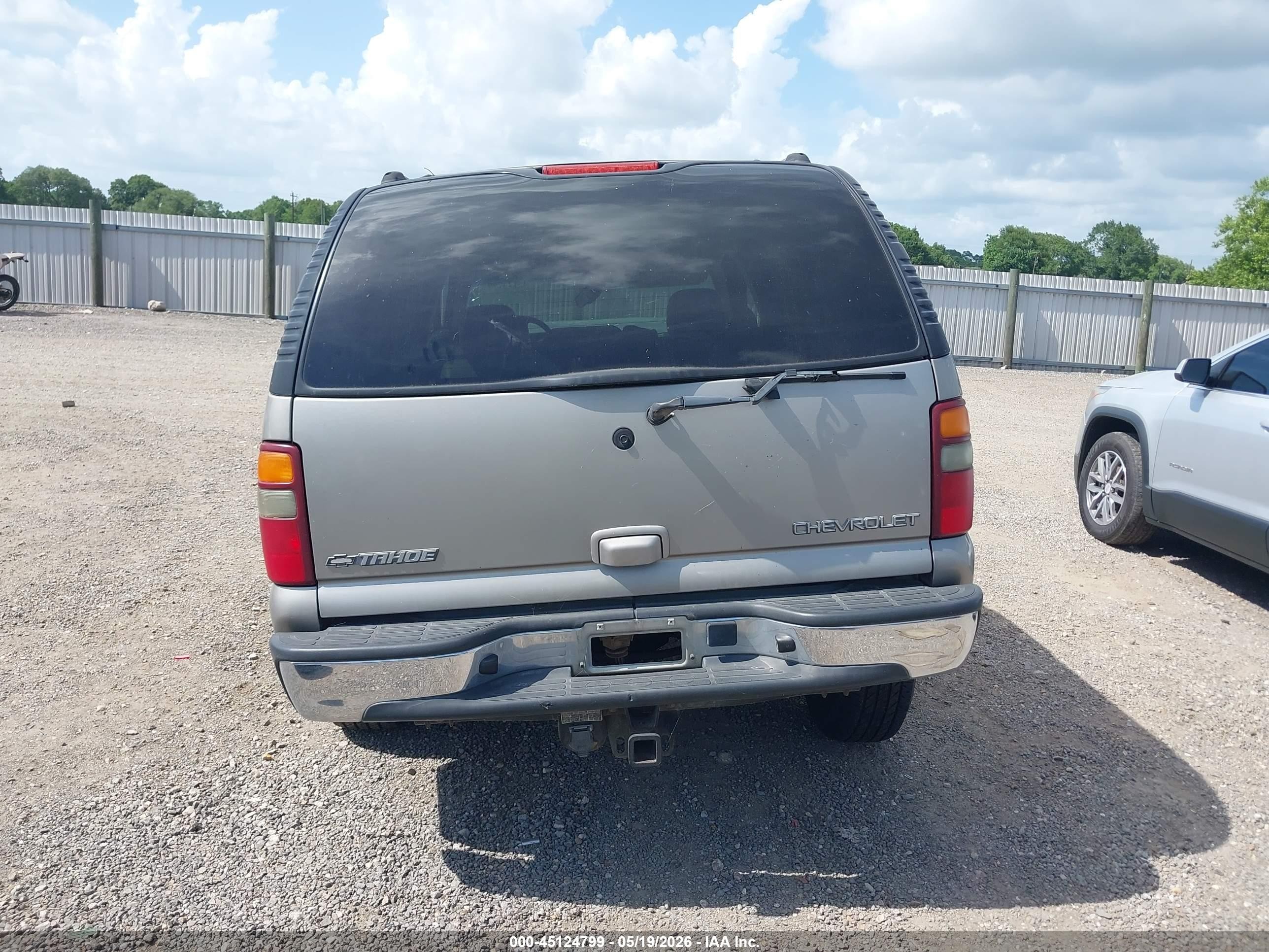 2003 Chevrolet Tahoe Lt Tan vin: 1GNEC13Z33J205038