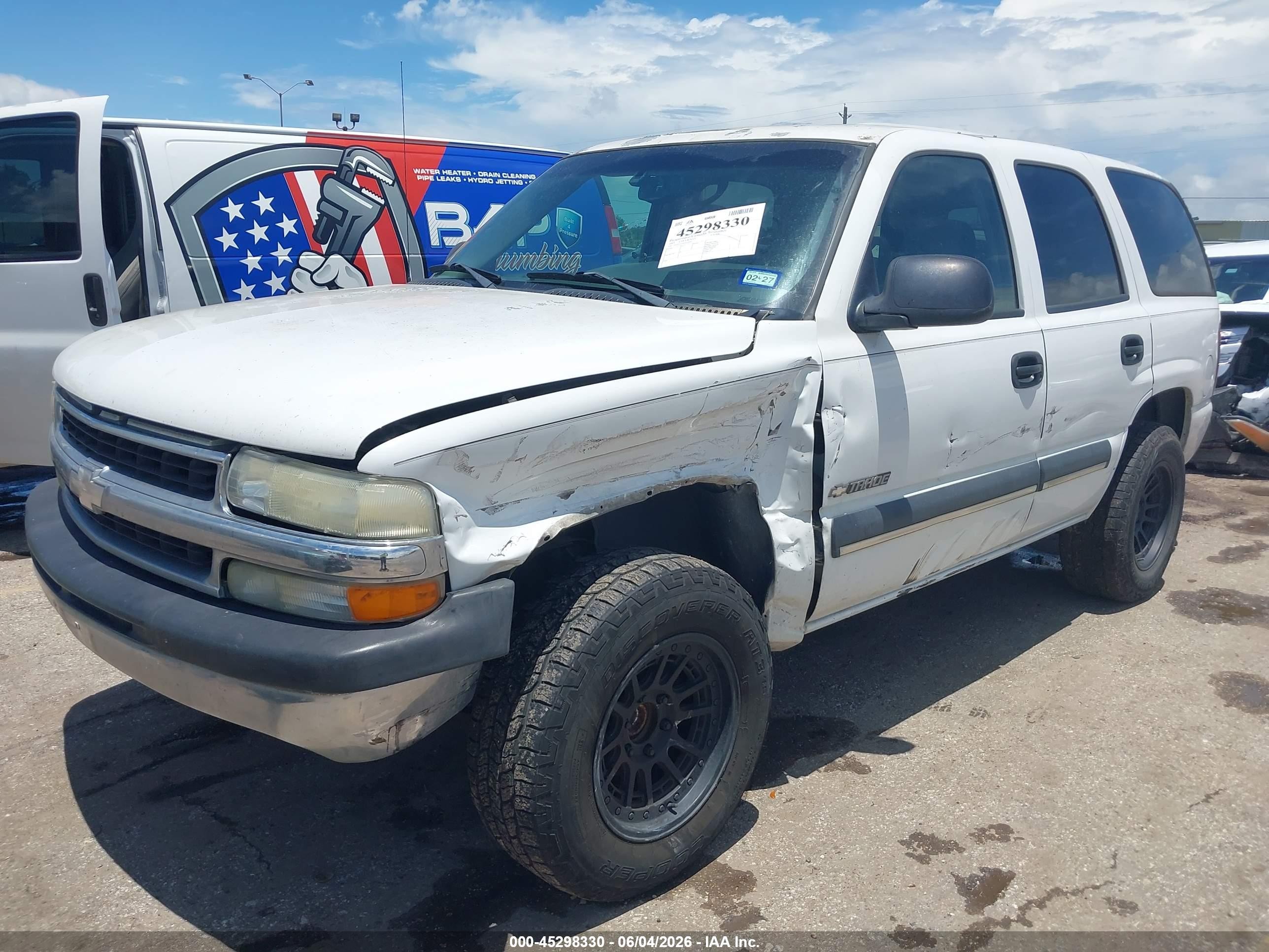 2003 Chevrolet Tahoe Ls White vin: 1GNEC13Z33J336065