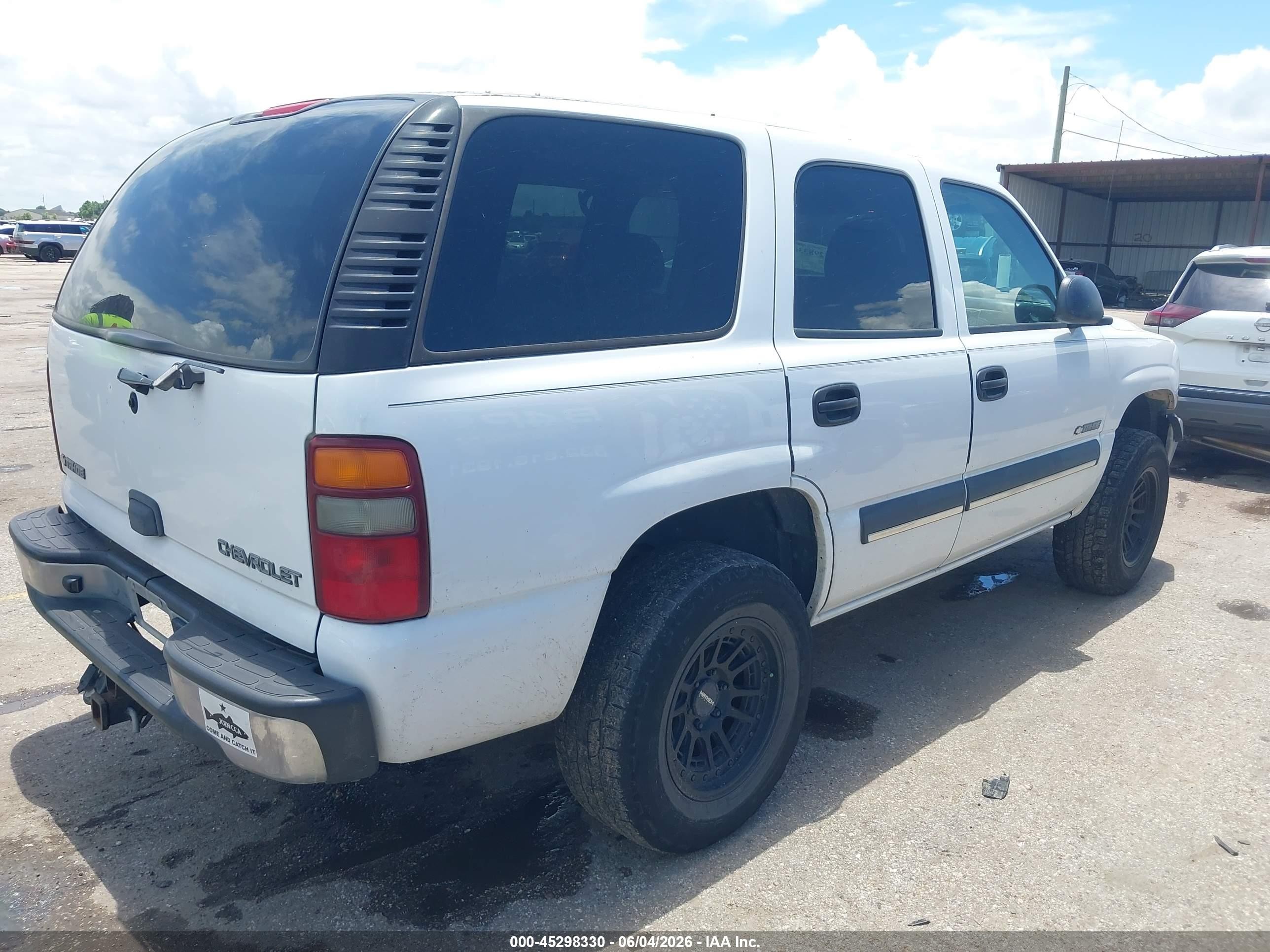 2003 Chevrolet Tahoe Ls White vin: 1GNEC13Z33J336065