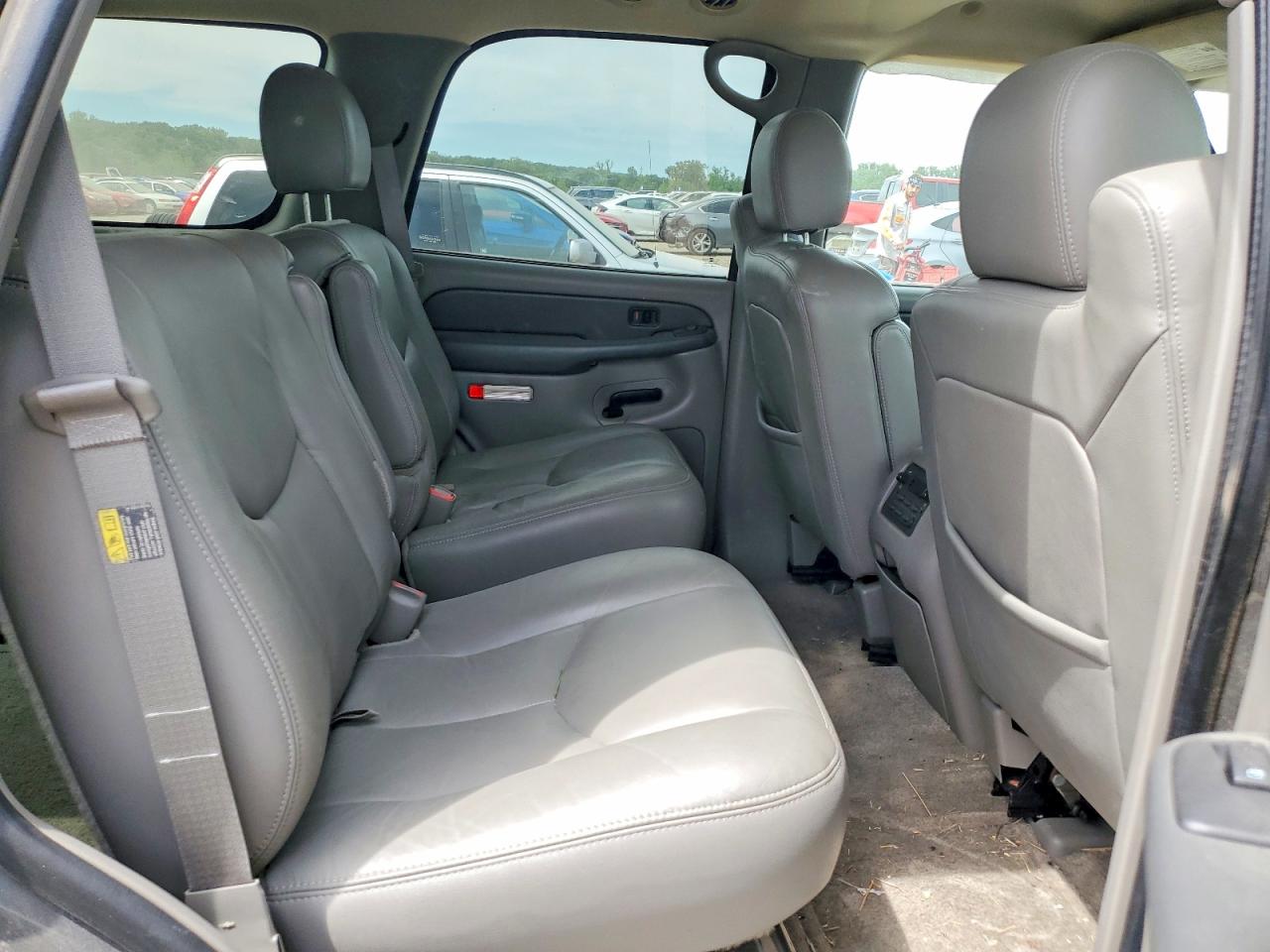 2003 Chevrolet Tahoe C1500 Gray vin: 1GNEC13Z33R221581