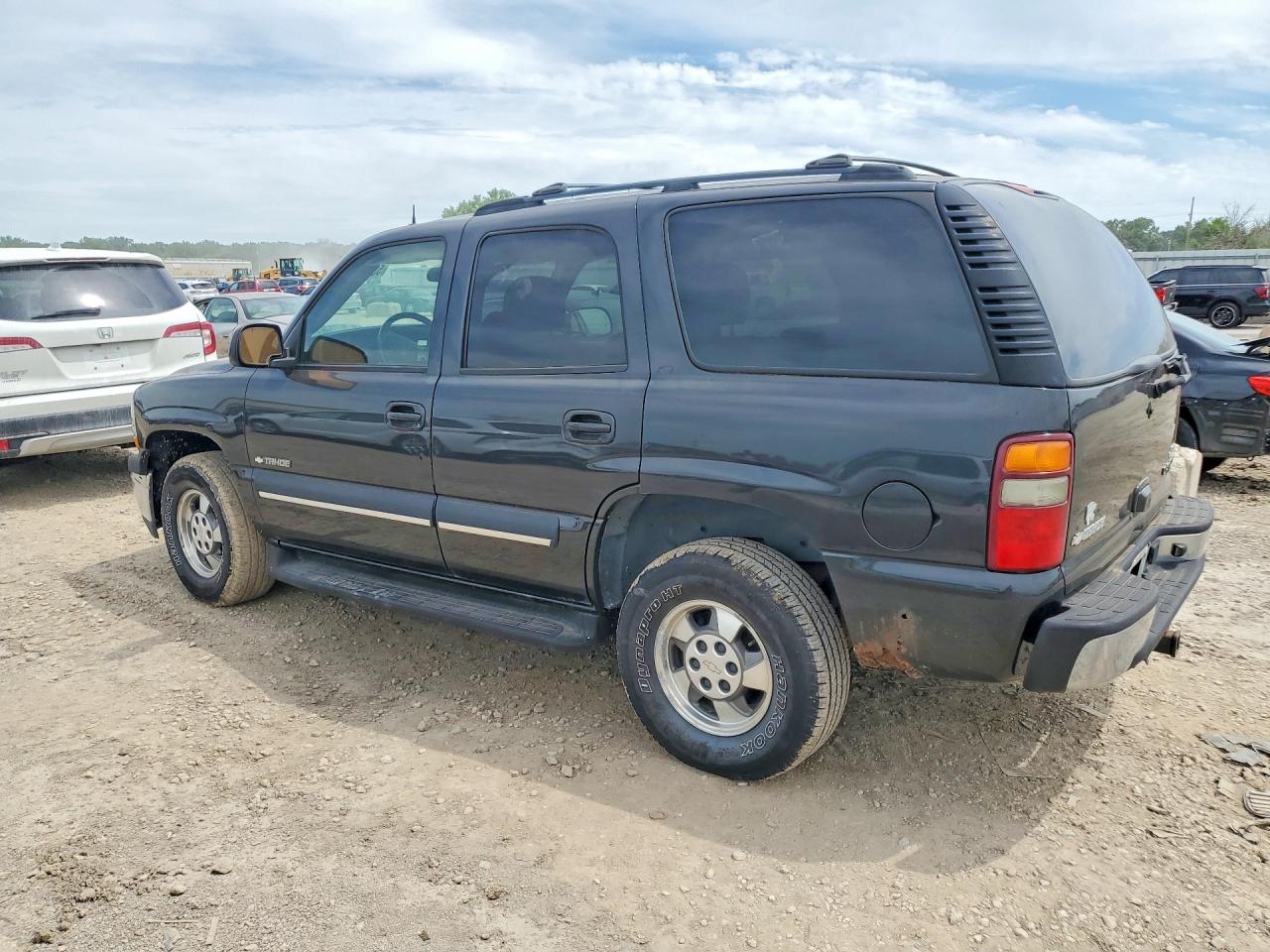 2003 Chevrolet Tahoe C1500 Gray vin: 1GNEC13Z33R221581