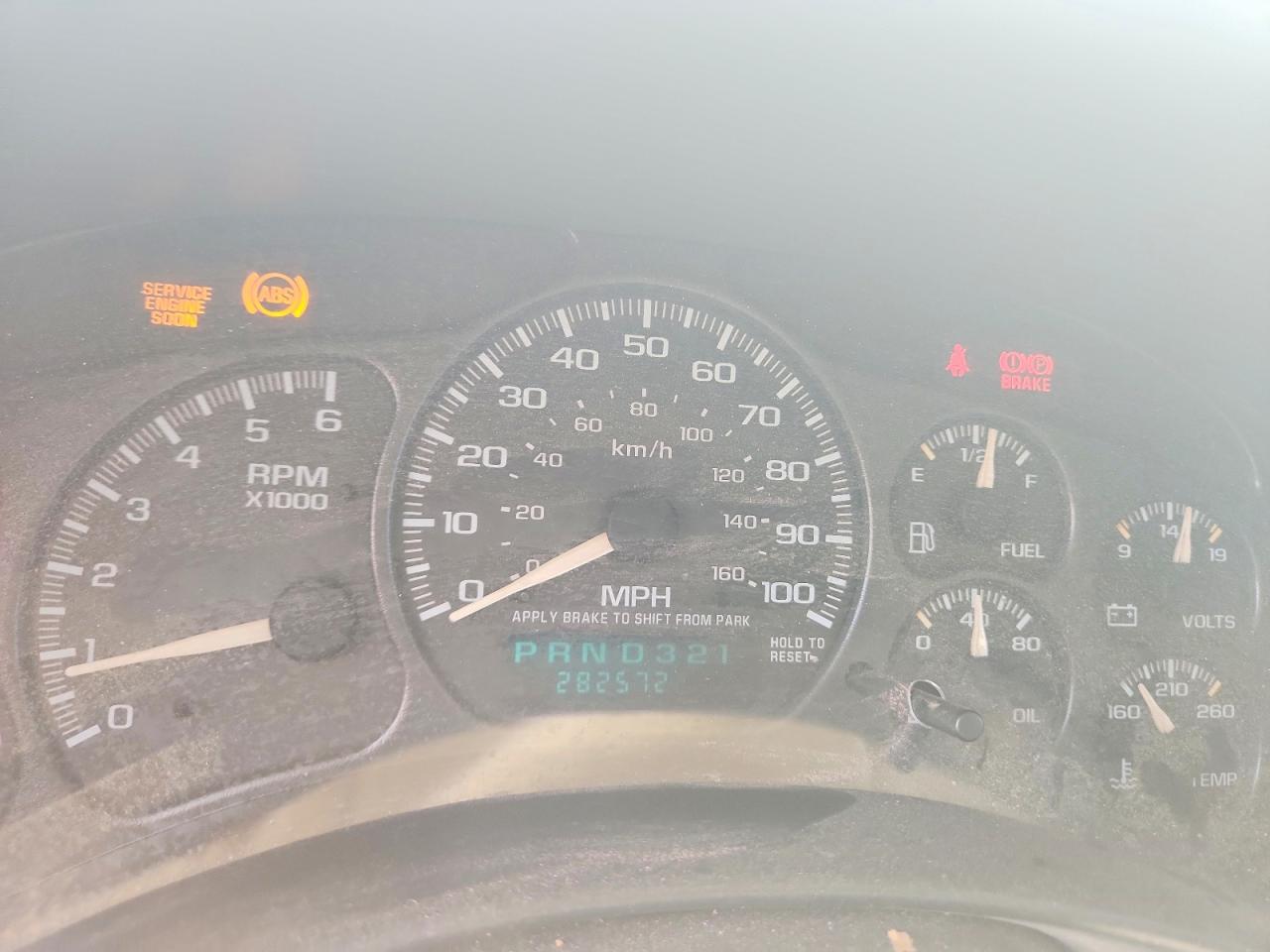 2002 Chevrolet Tahoe C1500 Two Tone vin: 1GNEC13Z42J275243