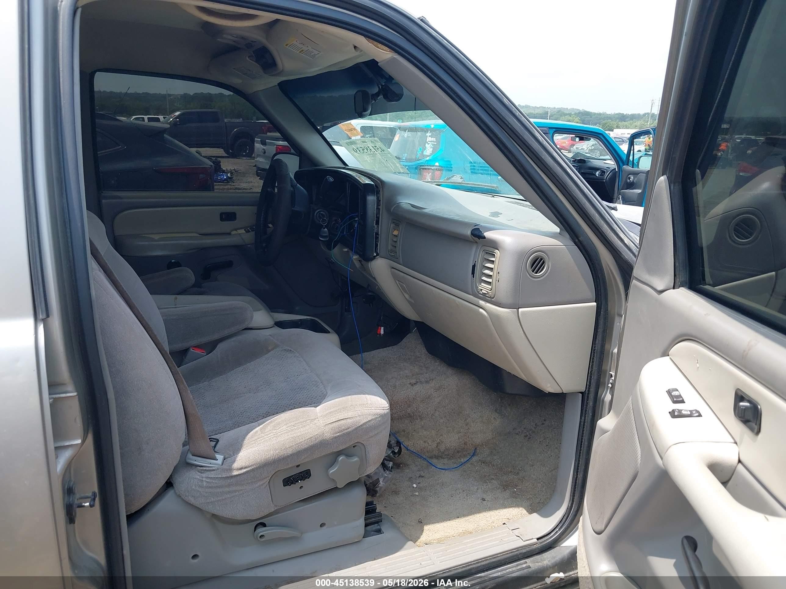 2002 Chevrolet Tahoe Ls Gold vin: 1GNEC13Z42R280492